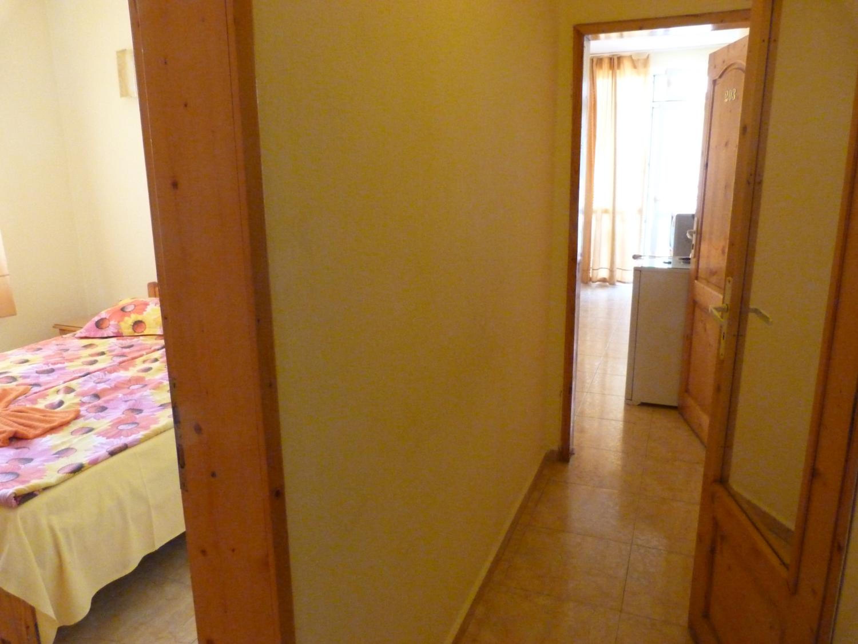 Two-Bedroom Suite with Balcony - Photo 36