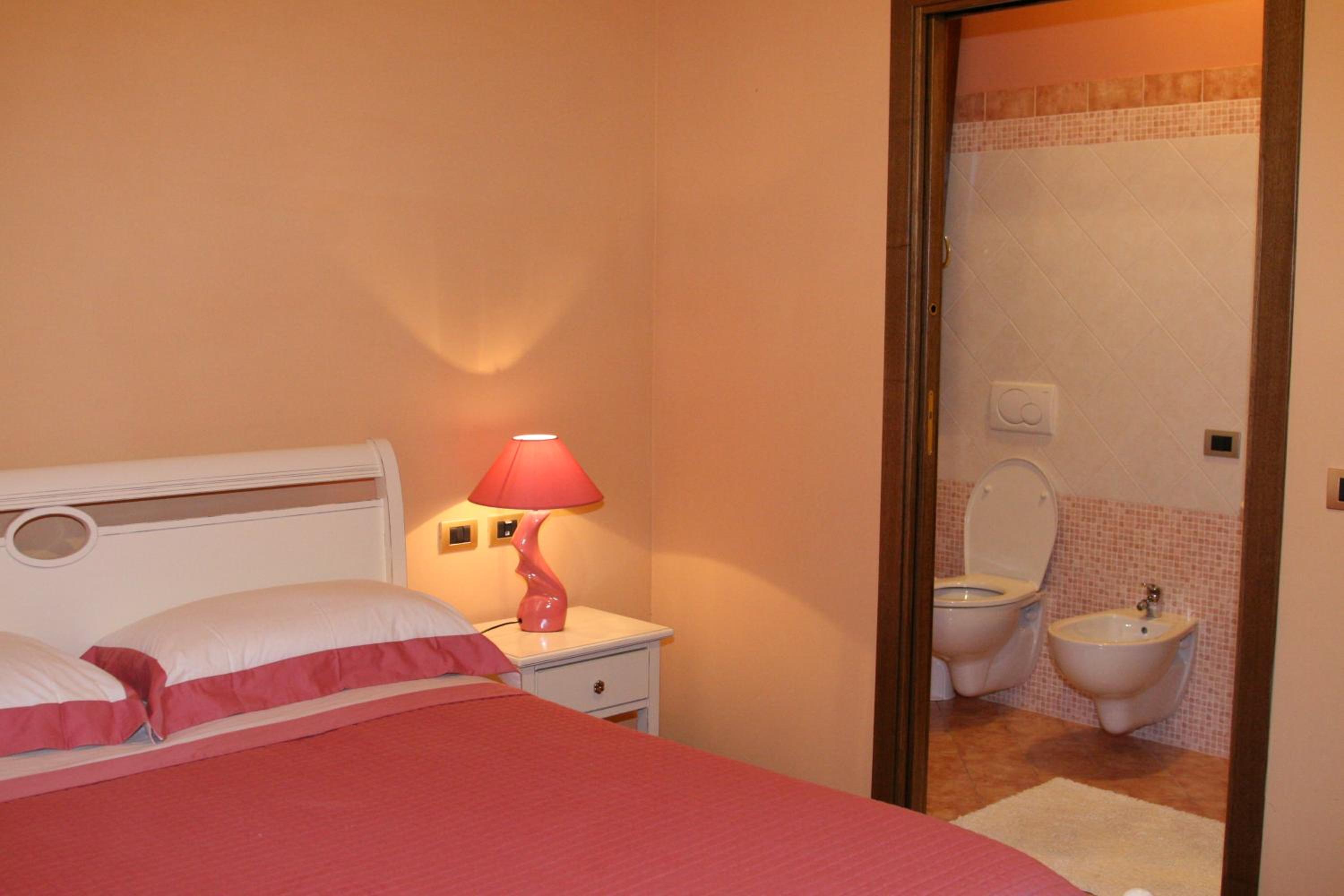 Double Room with Extra Bed - Photo 1