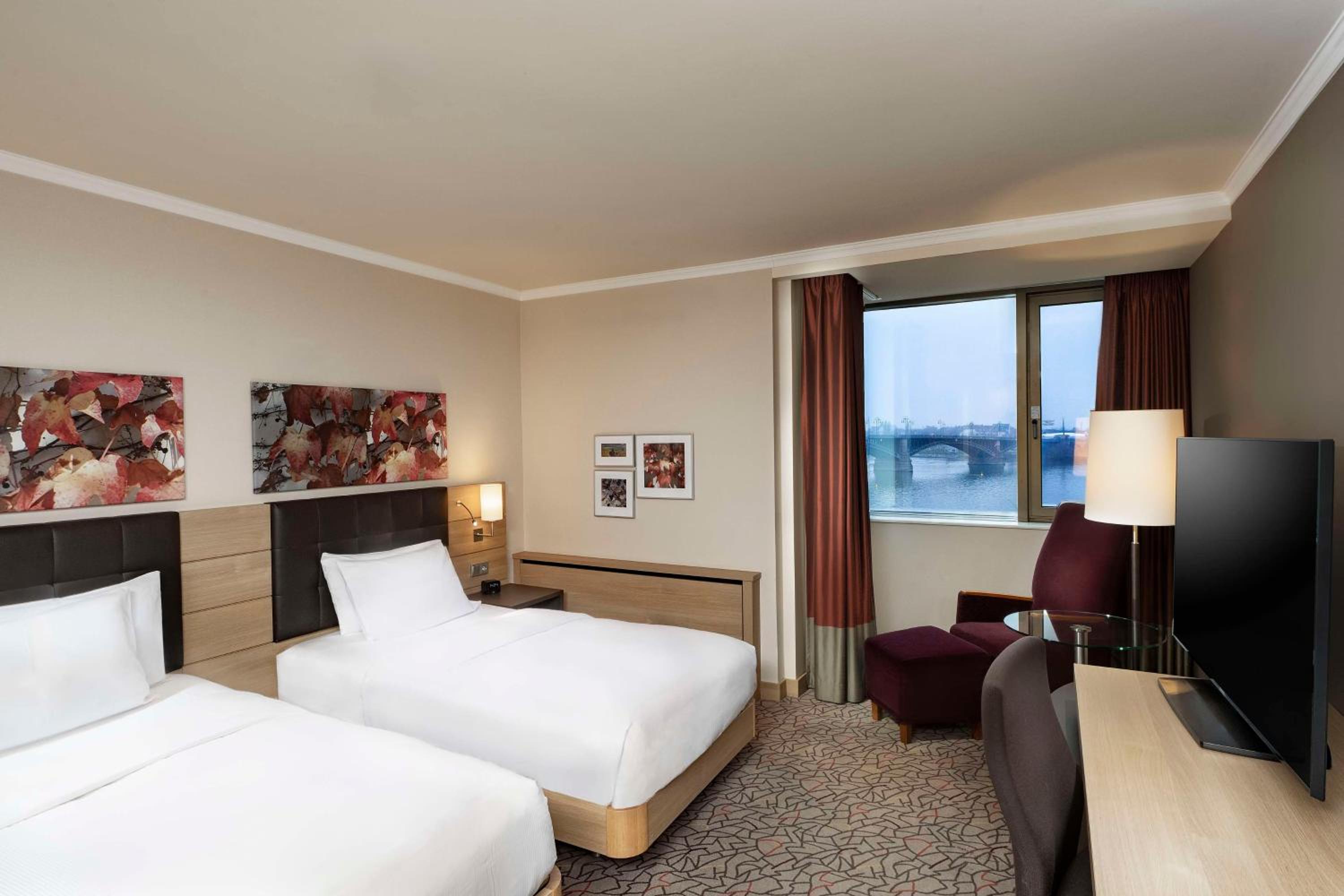 Twin Executive Room with River View - Rhine Wing - Photo 2