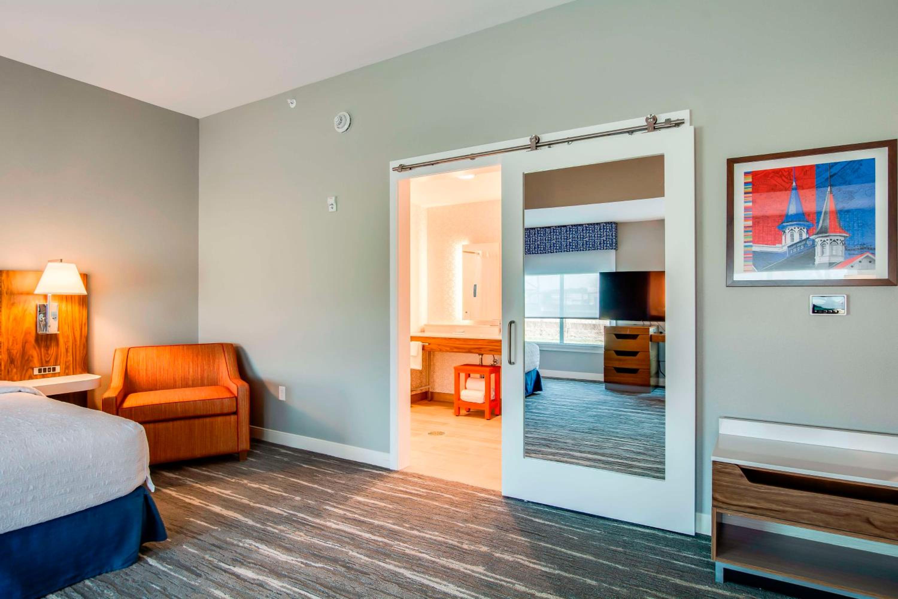 King Studio Suite - Photo 2
