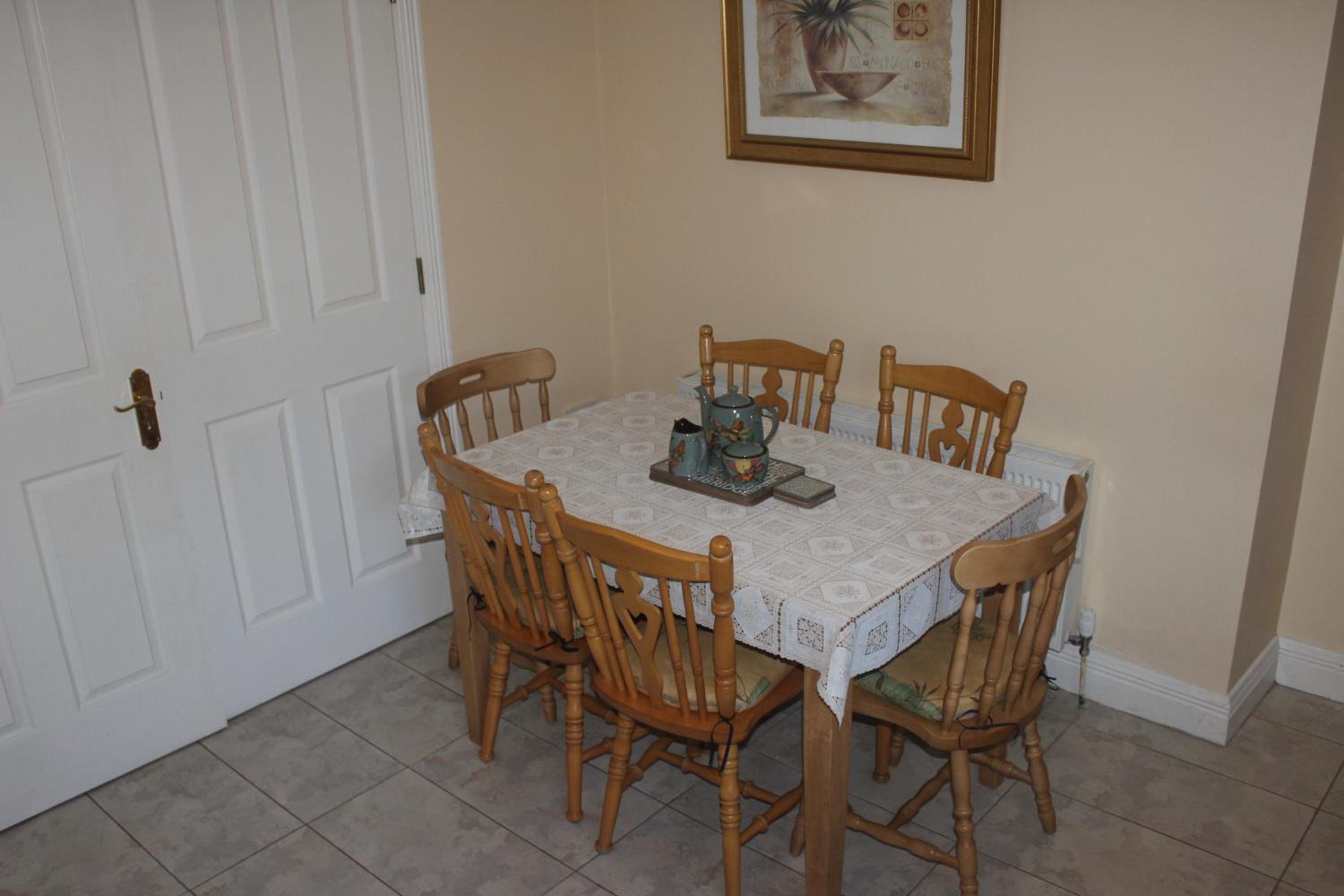 Three-Bedroom House - Photo 8