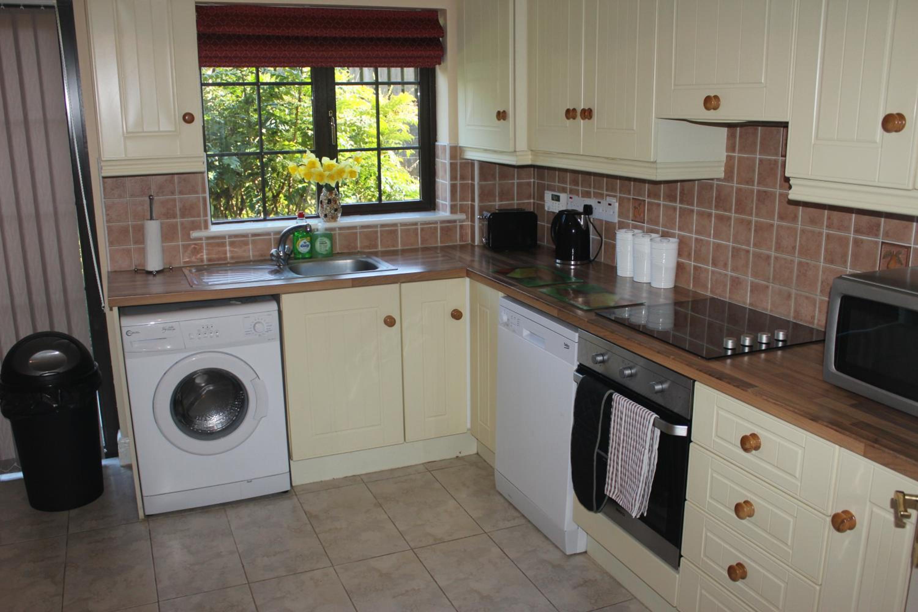 Three-Bedroom House - Photo 12