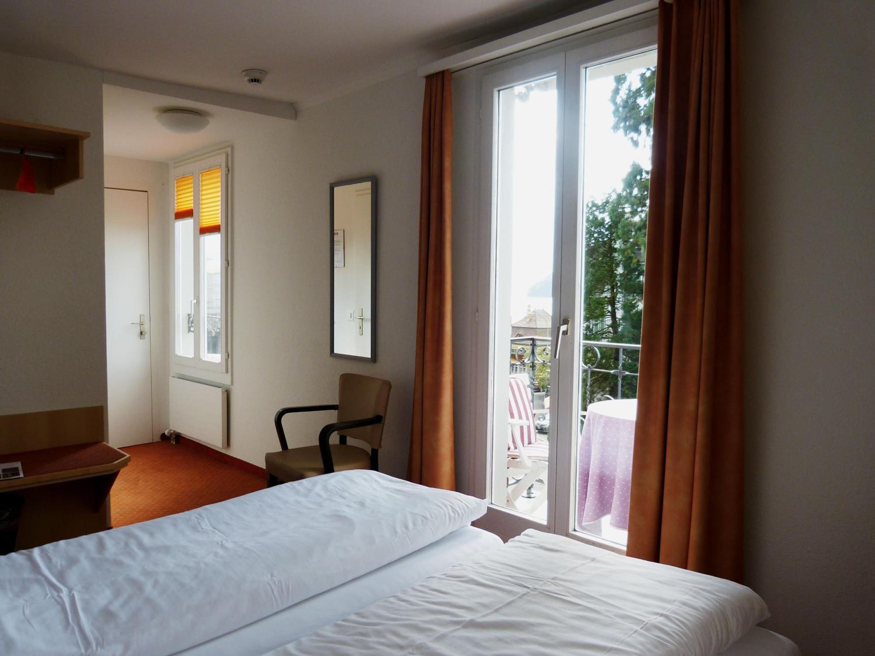 Standard Double Room - Photo 2