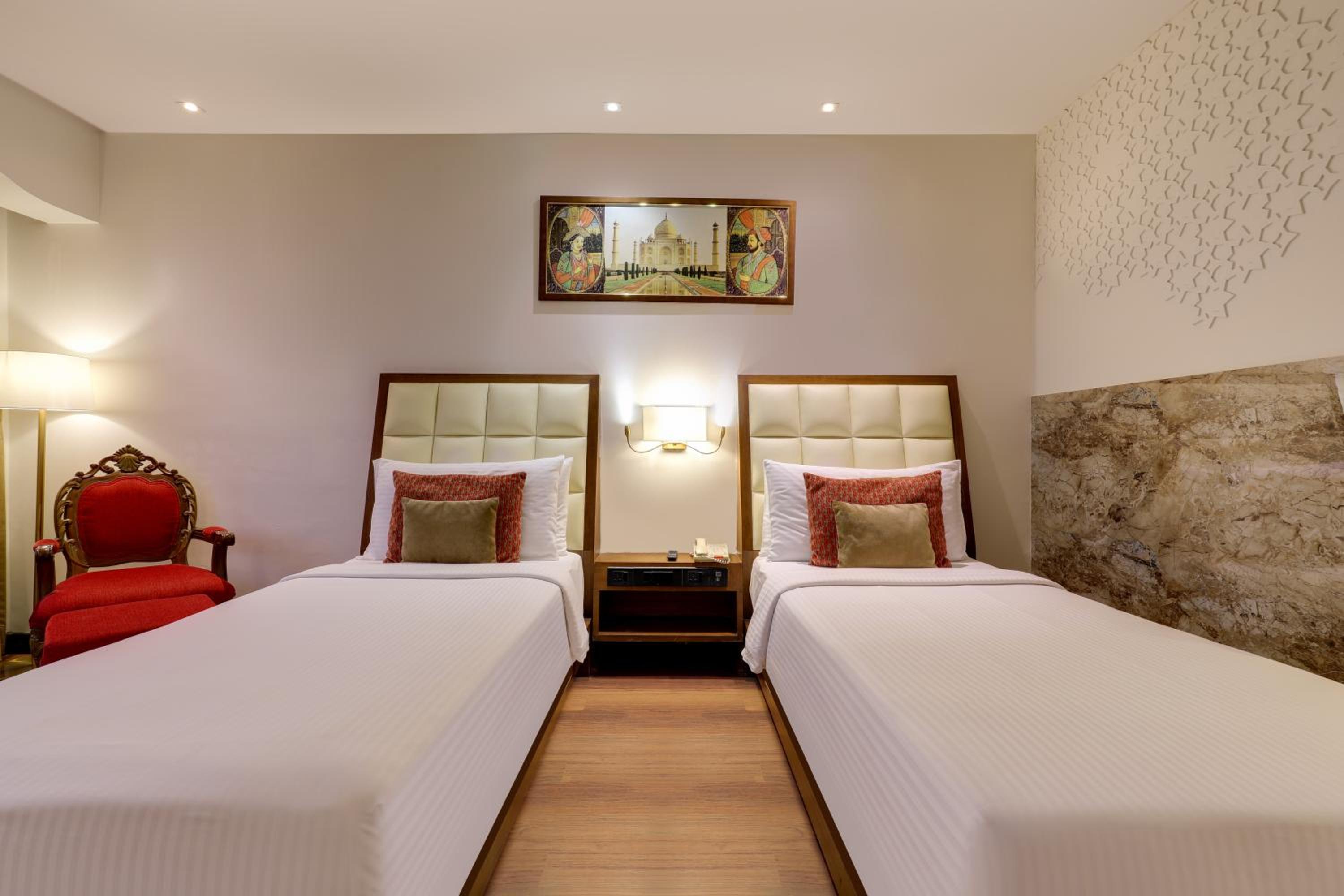 Superior Twin Room photo 2