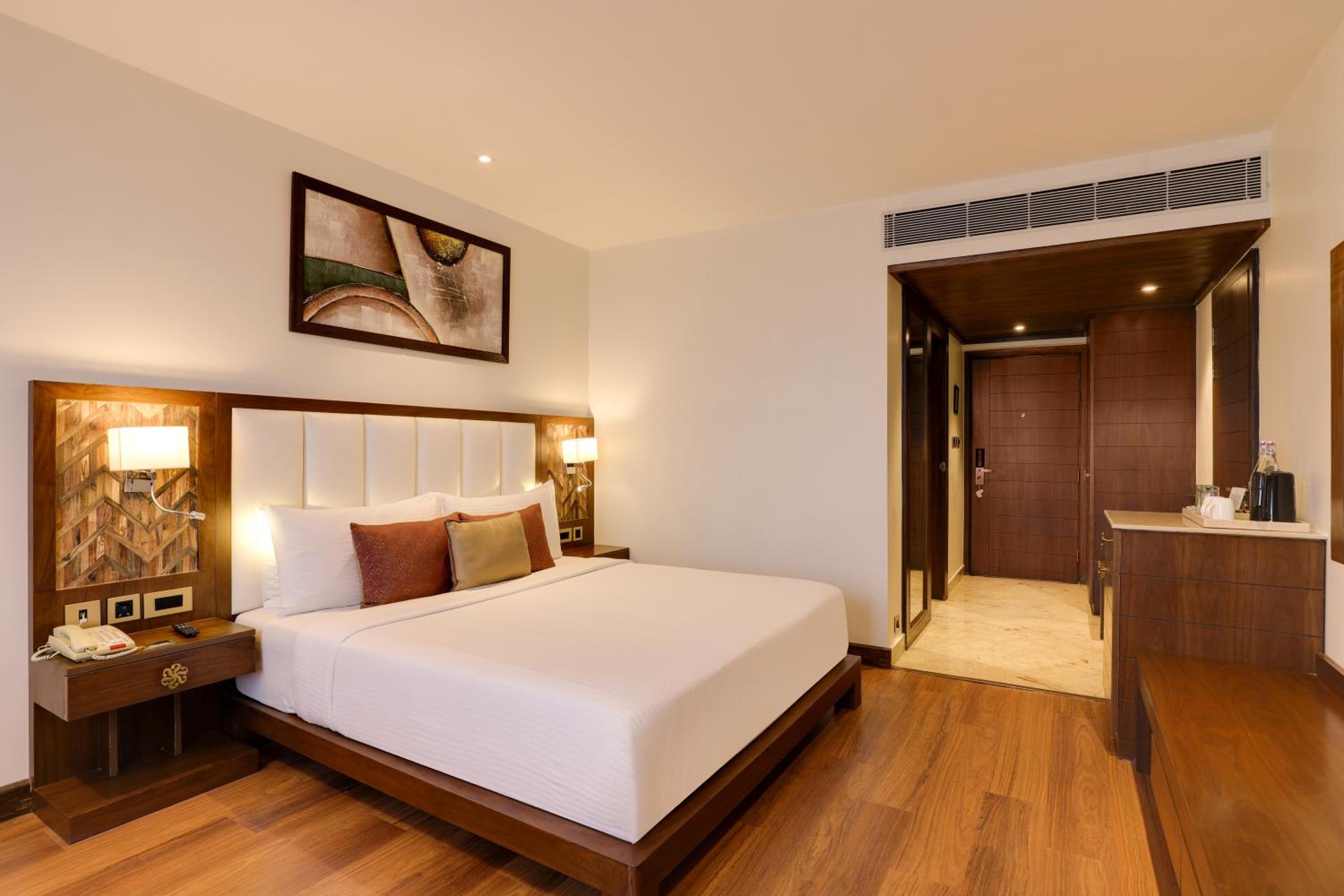 Superior King Room photo 2