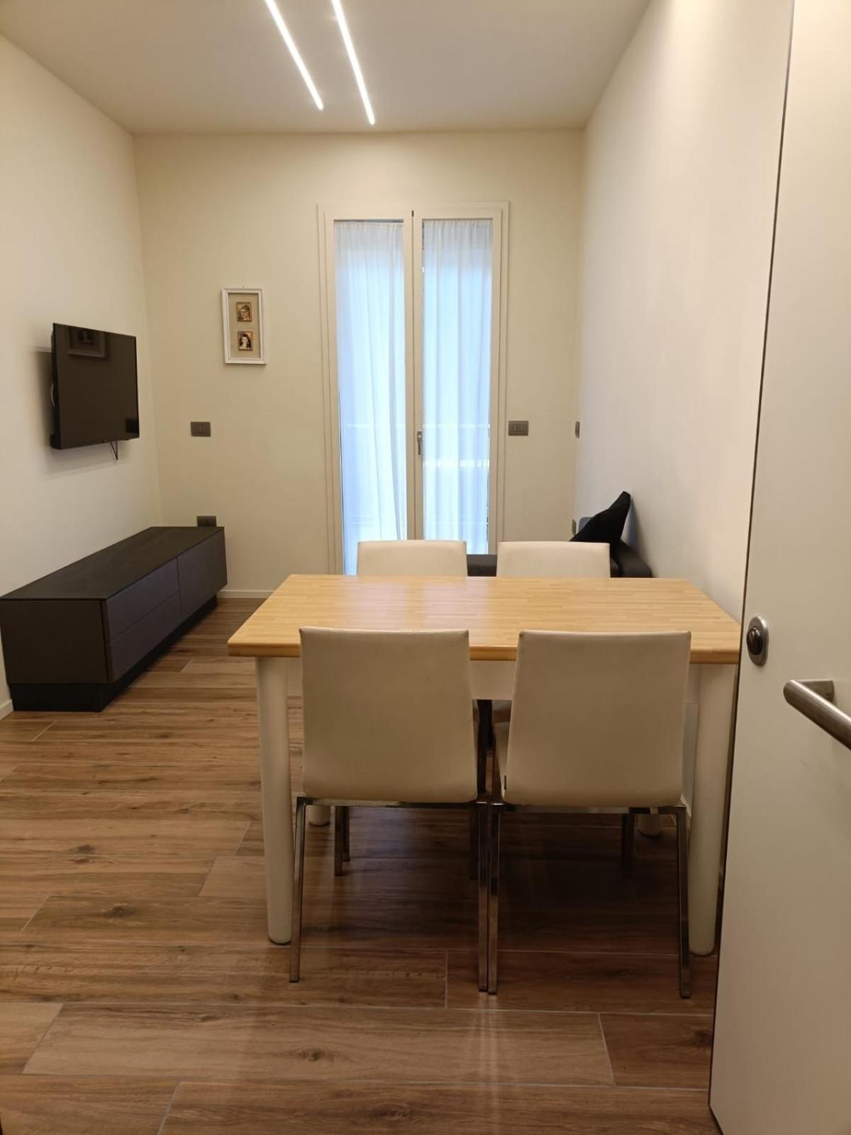 Apartment photo 2