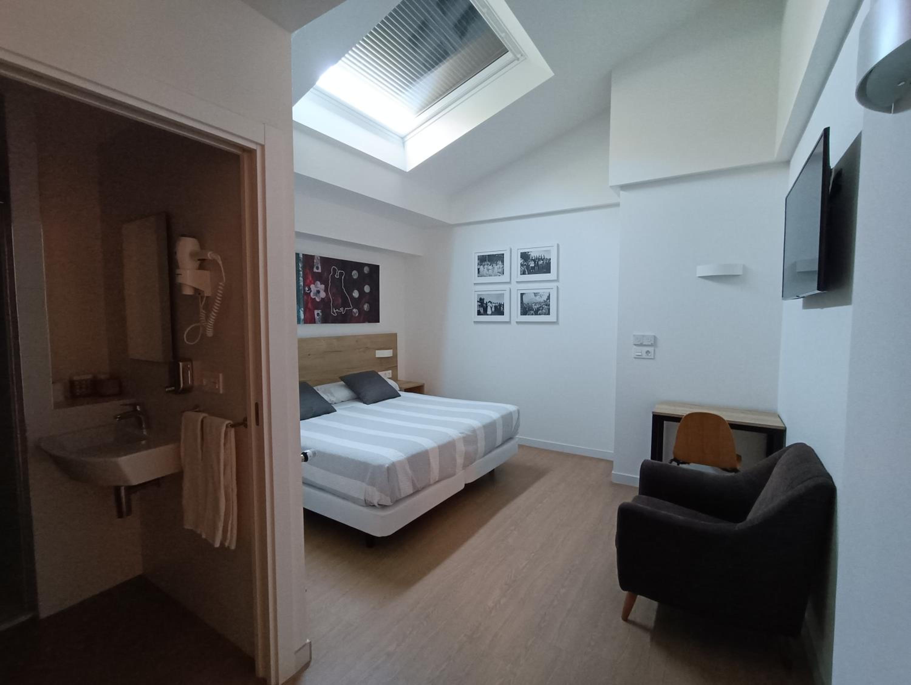 Habitación Doble Estándar o con Dos Camas Individuales.