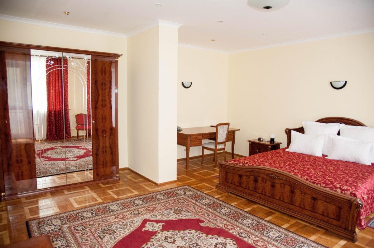 One-Bedroom Suite photo 3