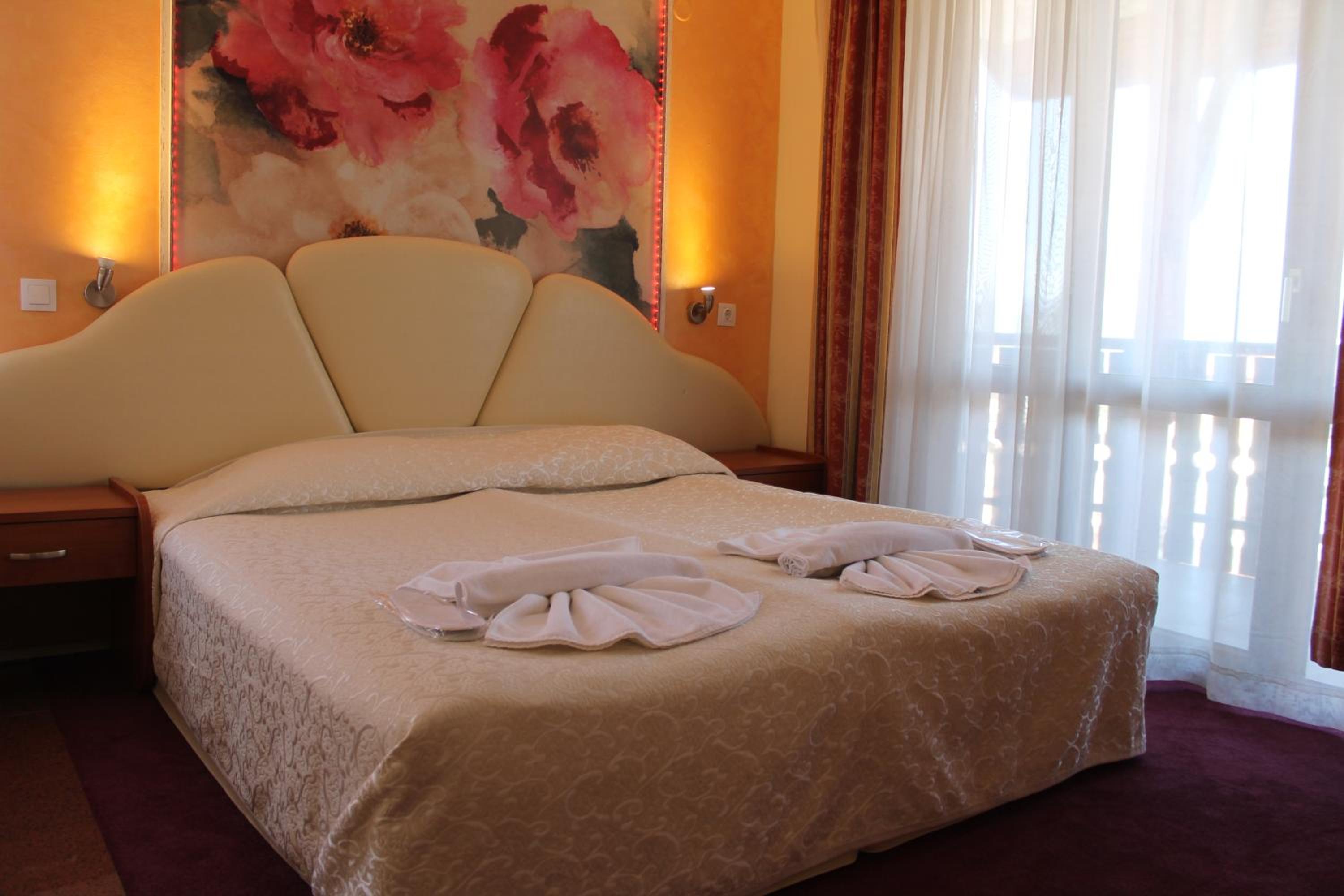 One-Bedroom Suite (3 Adults)