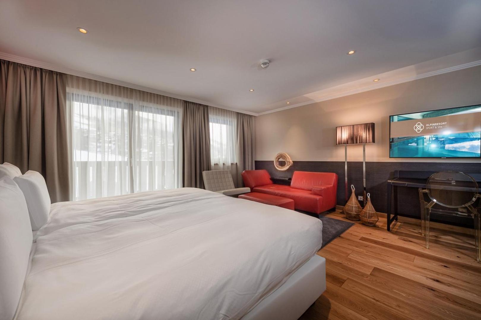 Junior Suite with Mountain View photo 1
