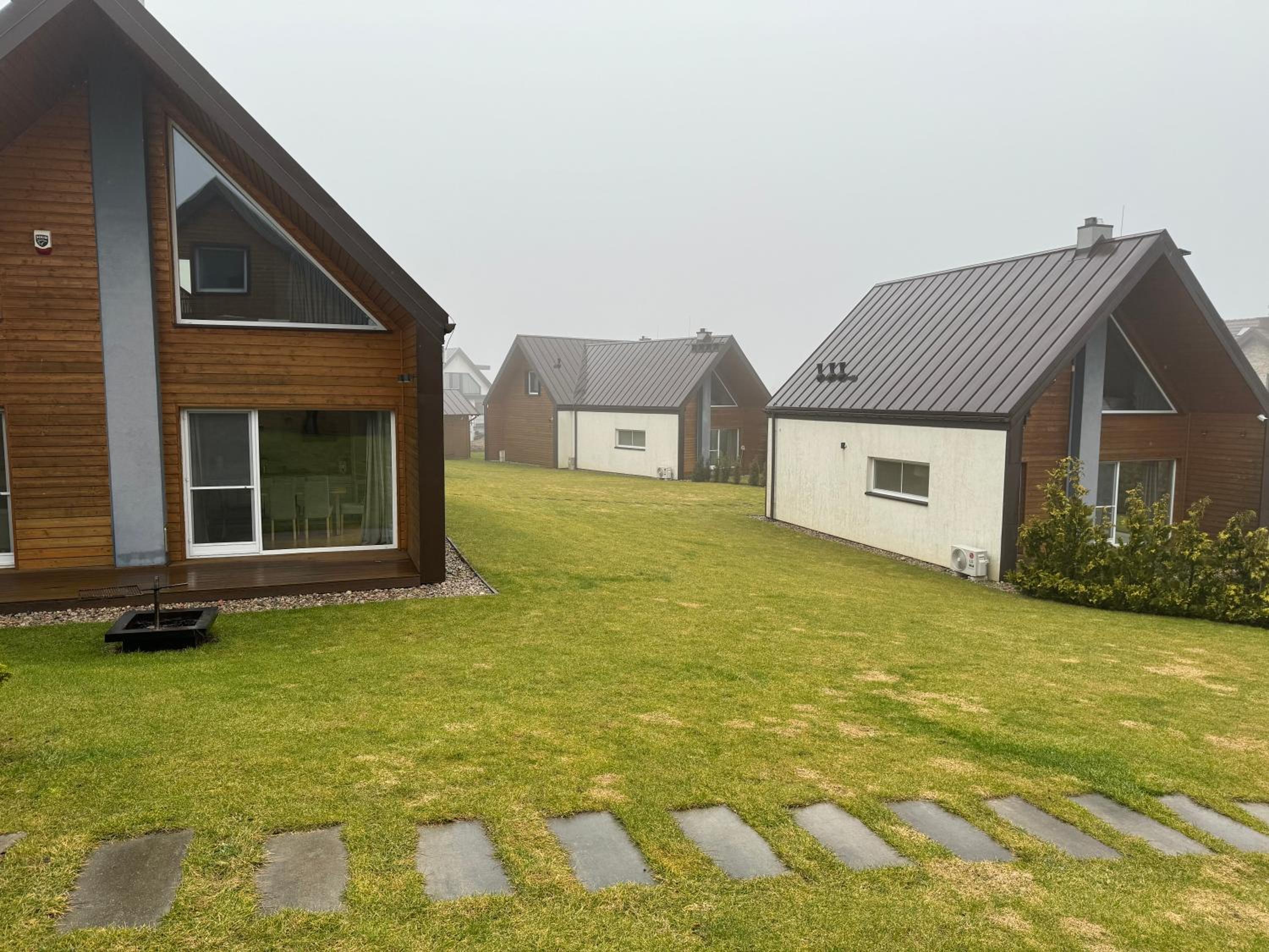 Villa photo 2