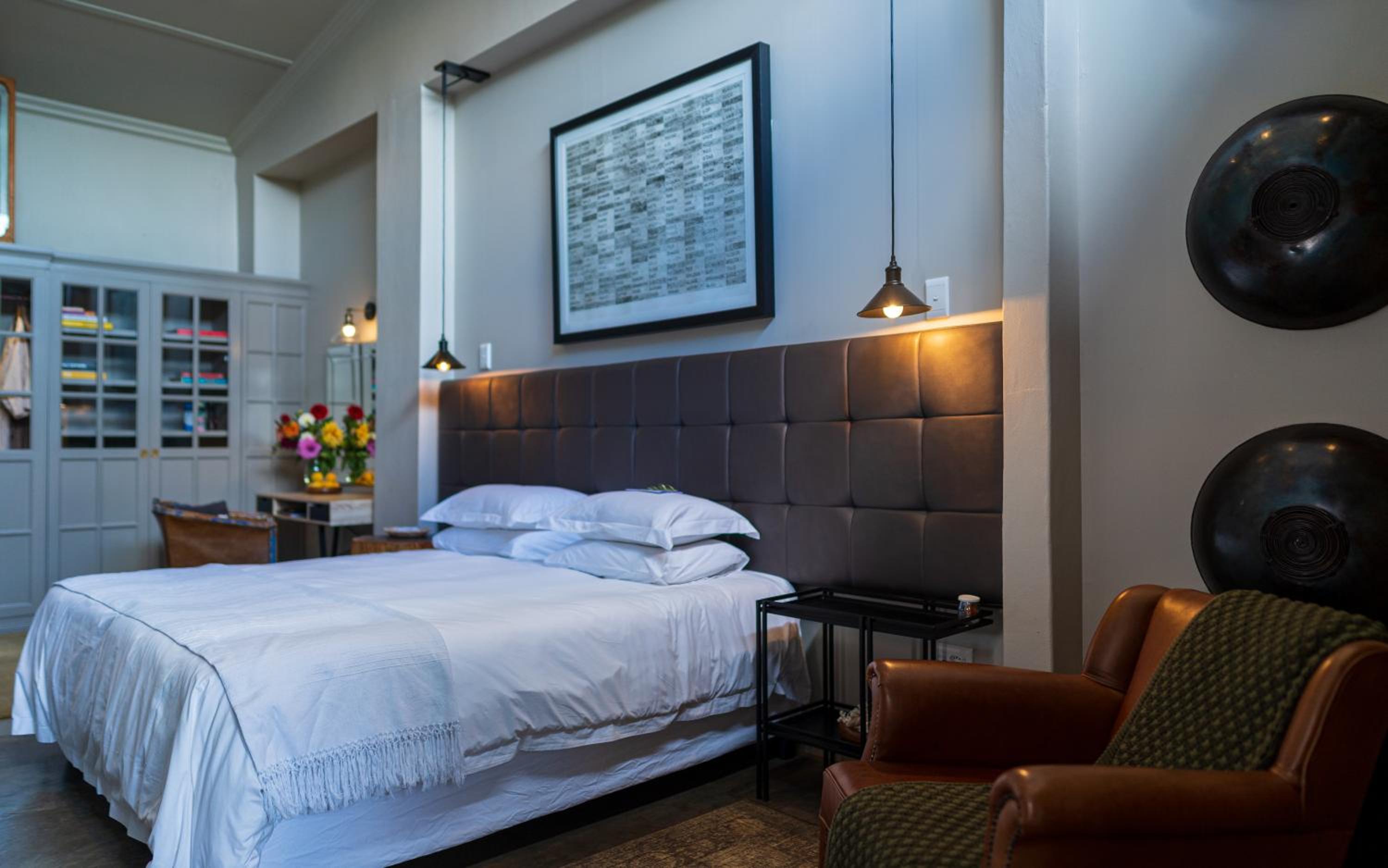Double or Twin Room with Private Bathroom - Photo 8