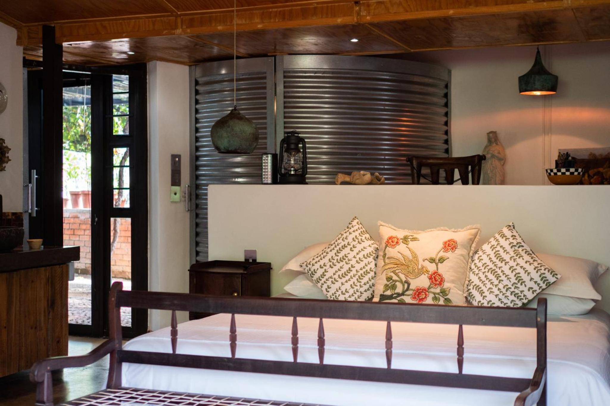 Deluxe Double or Twin Room - Photo 7