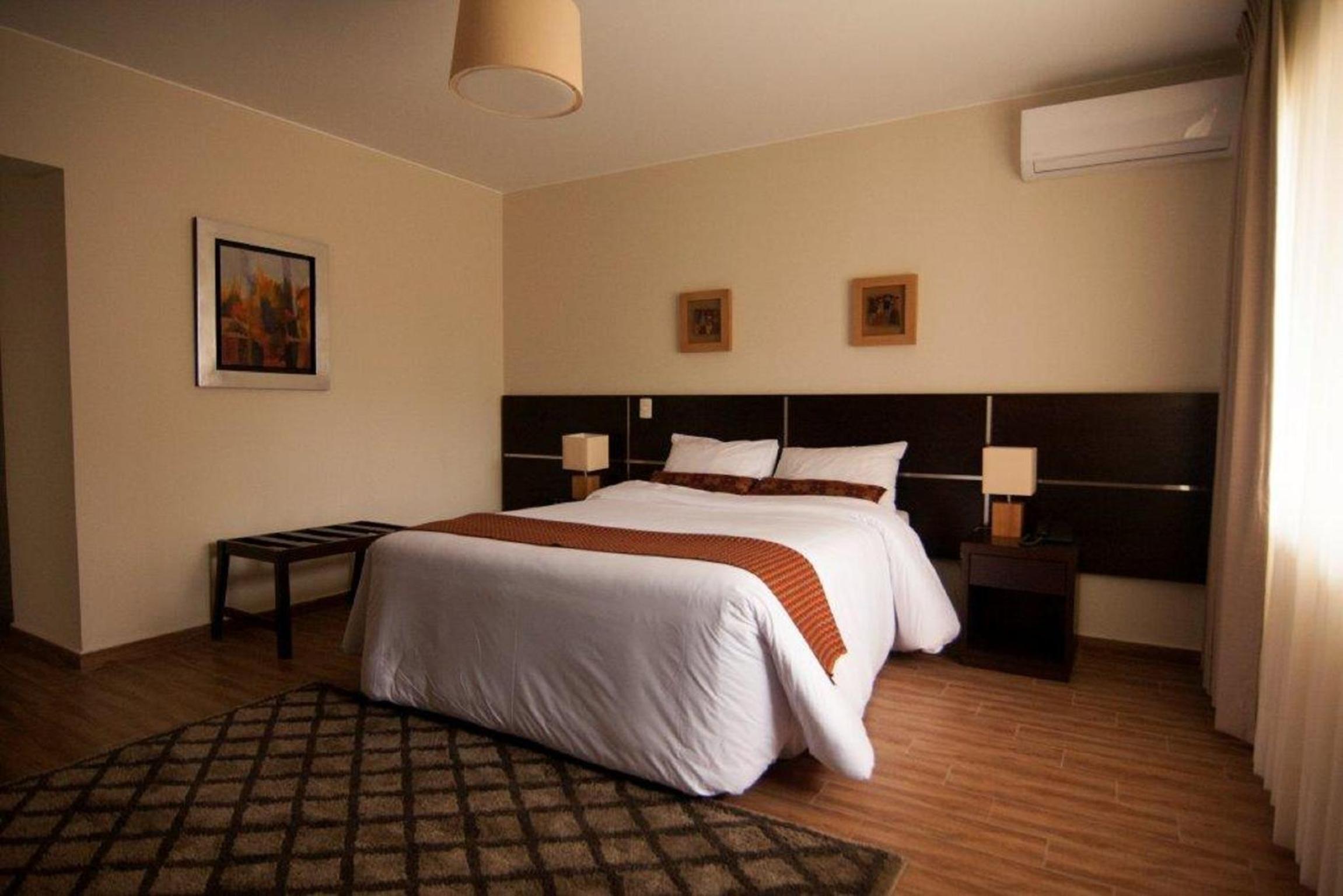 Queen Room - Photo 2