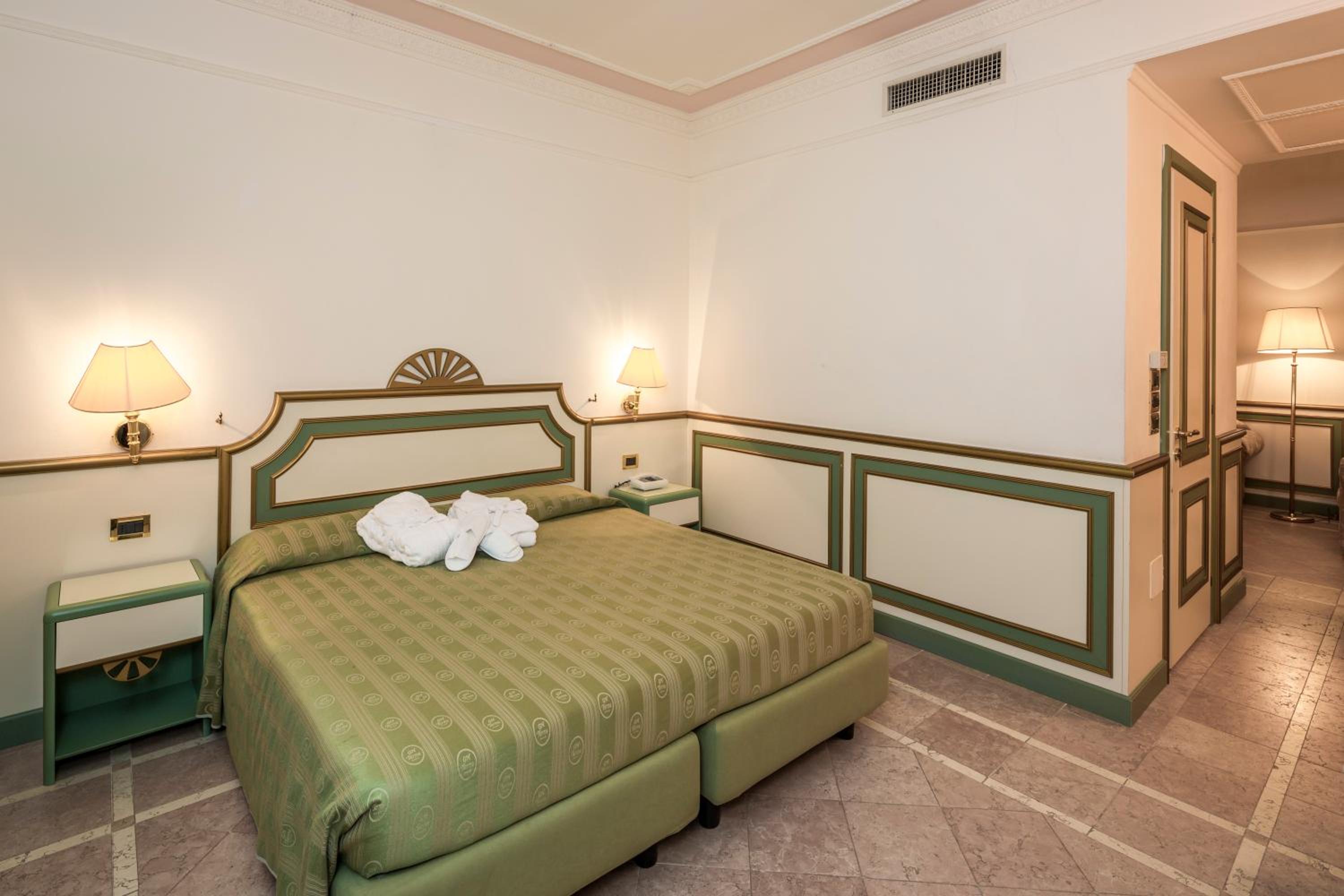 Junior Suite - Photo 2