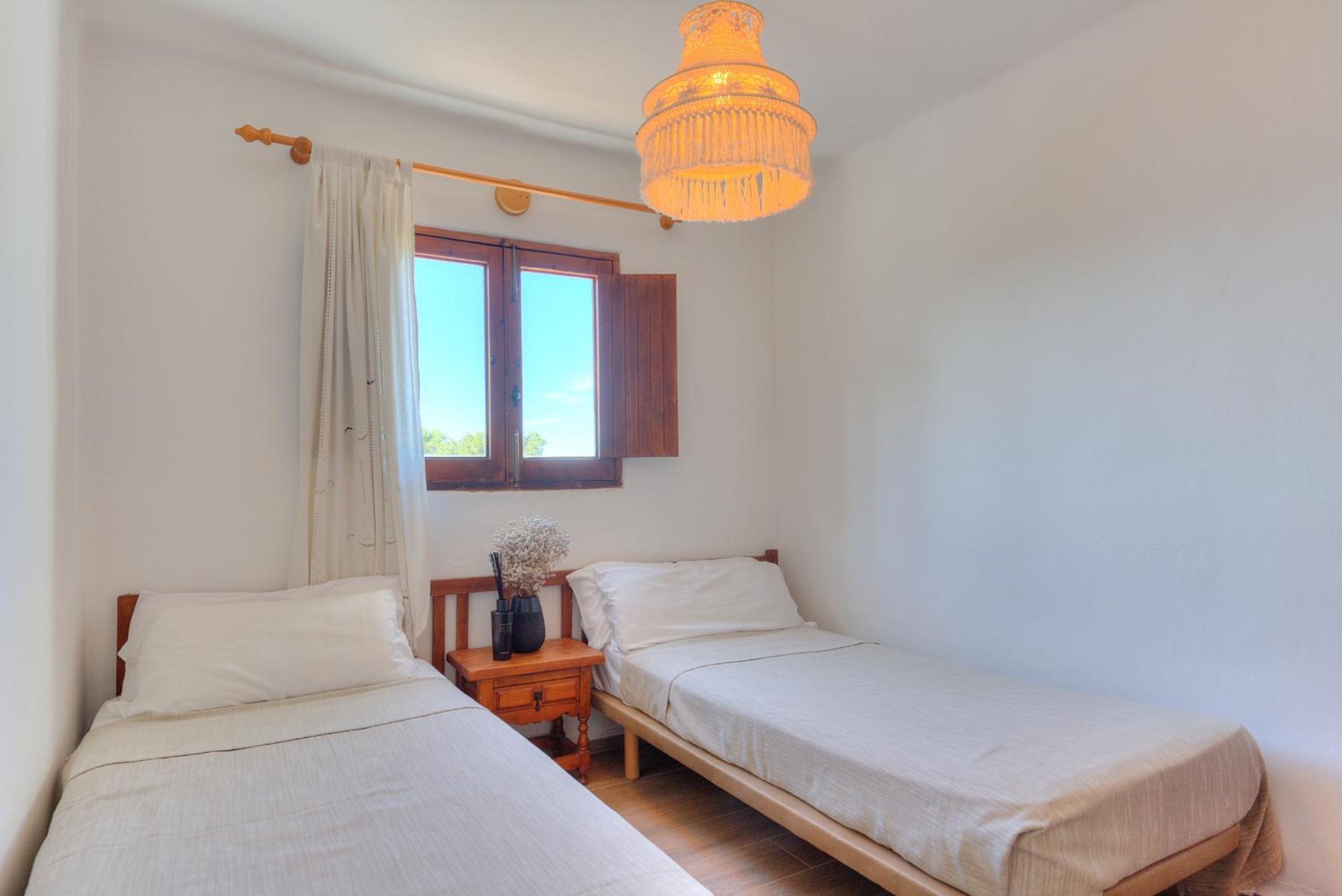 Two-Bedroom Apartment with Sea View photo 3