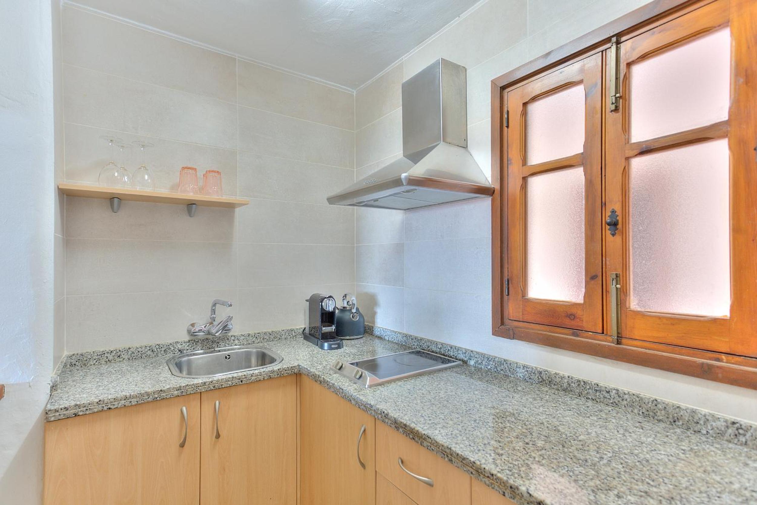 Superior Two-Bedroom Apartment with Sea View photo 3