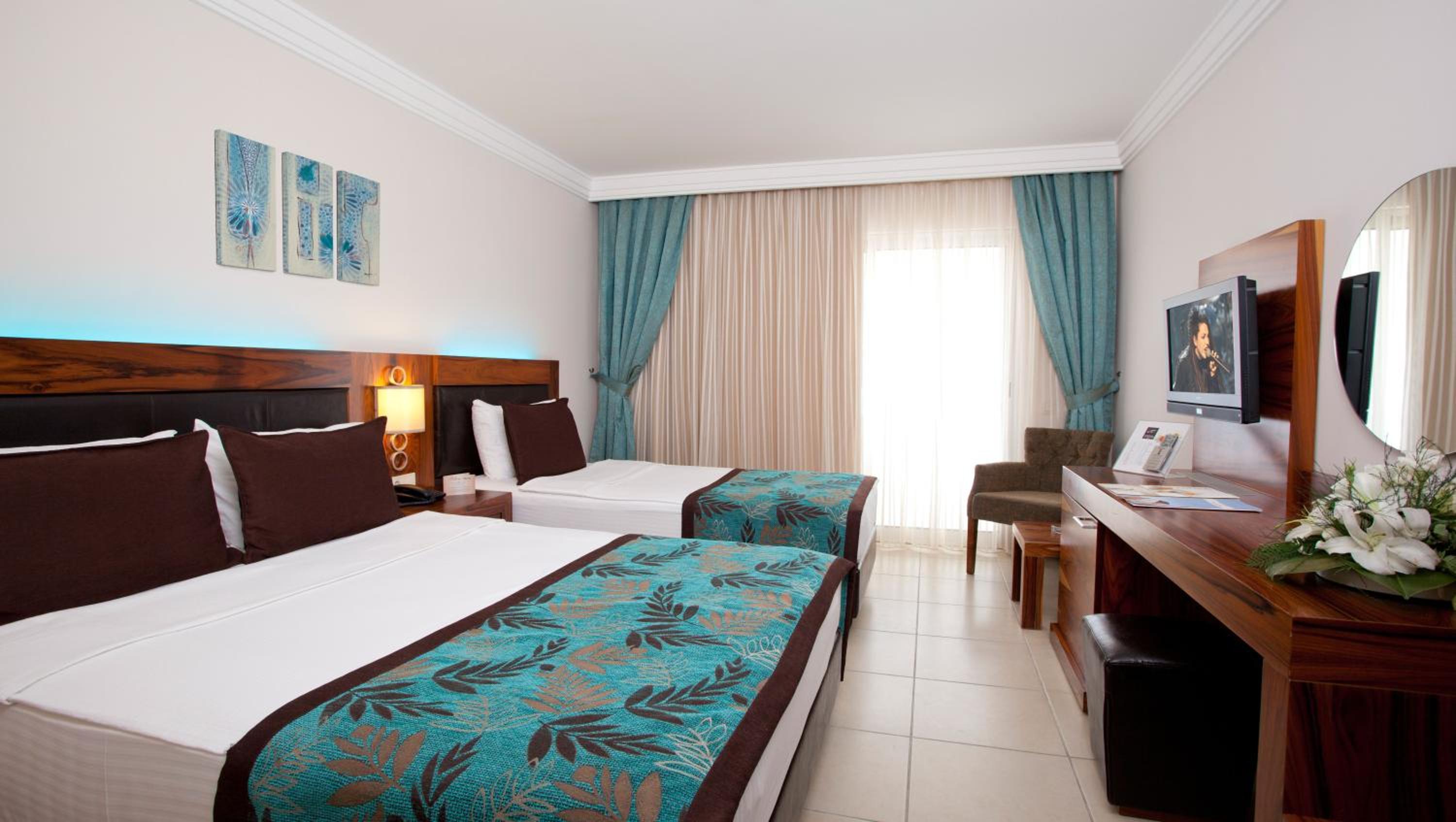 Standard Triple Room - Photo 1