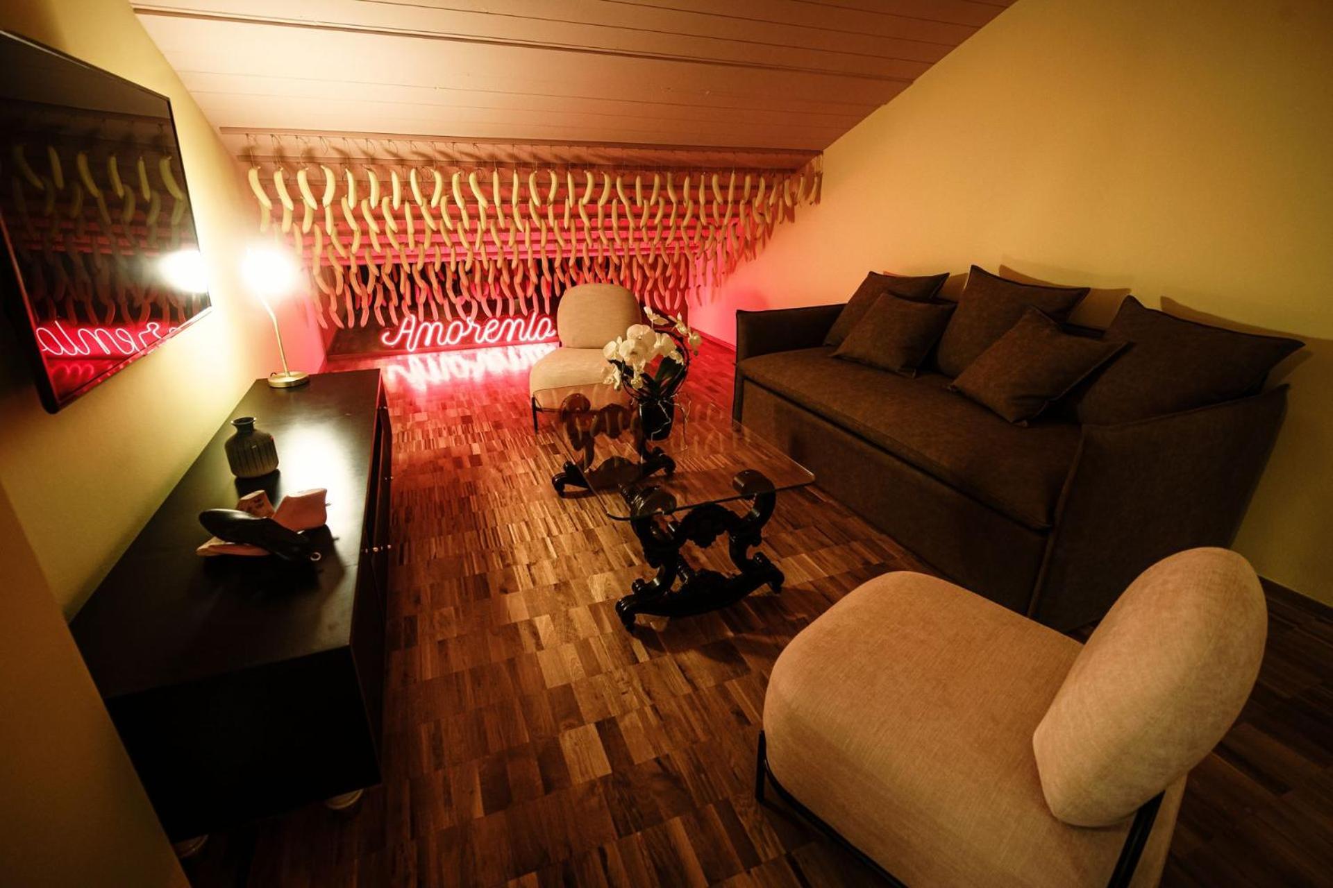 Executive Suite - Photo 1