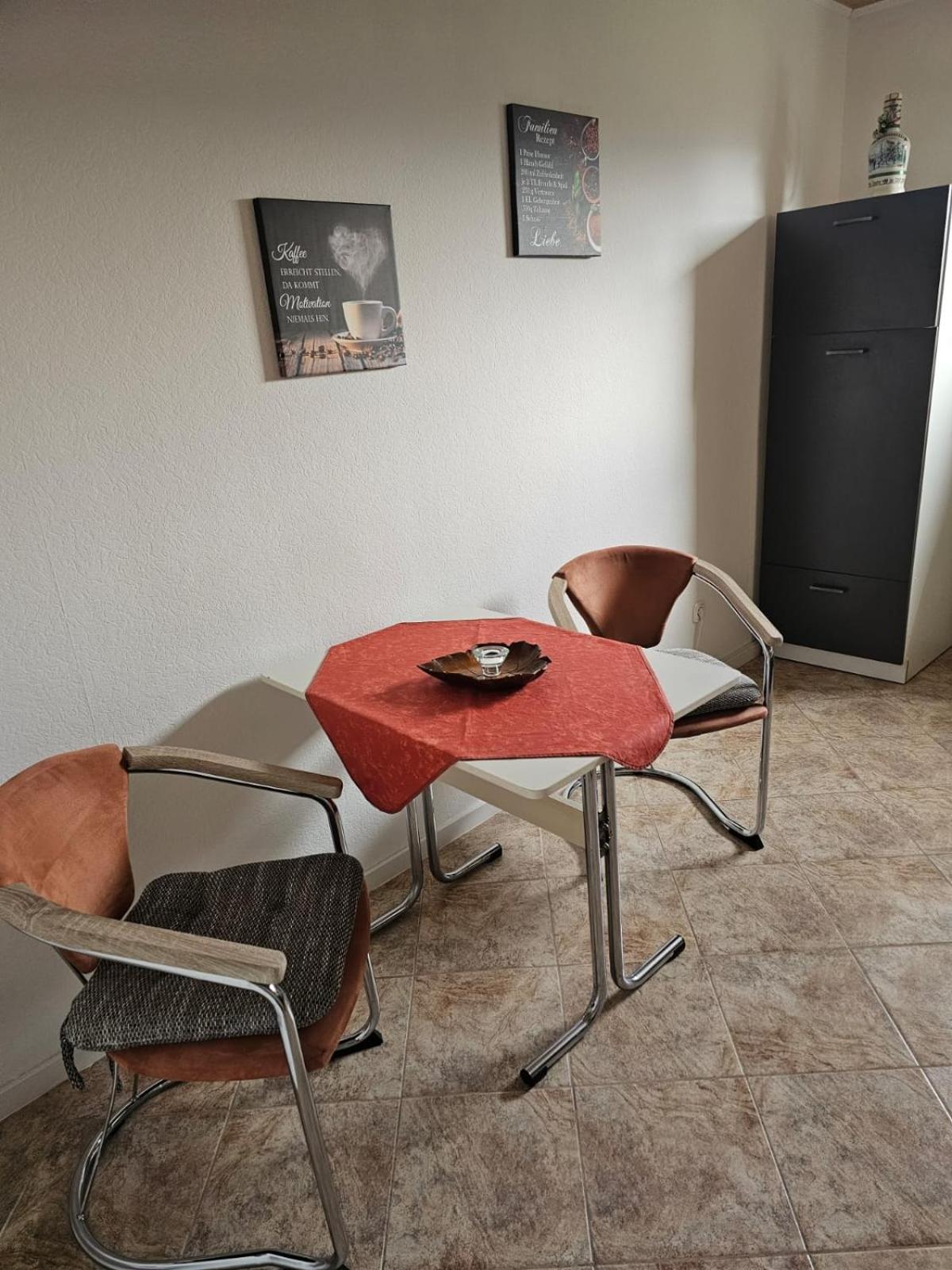 Apartment photo 2