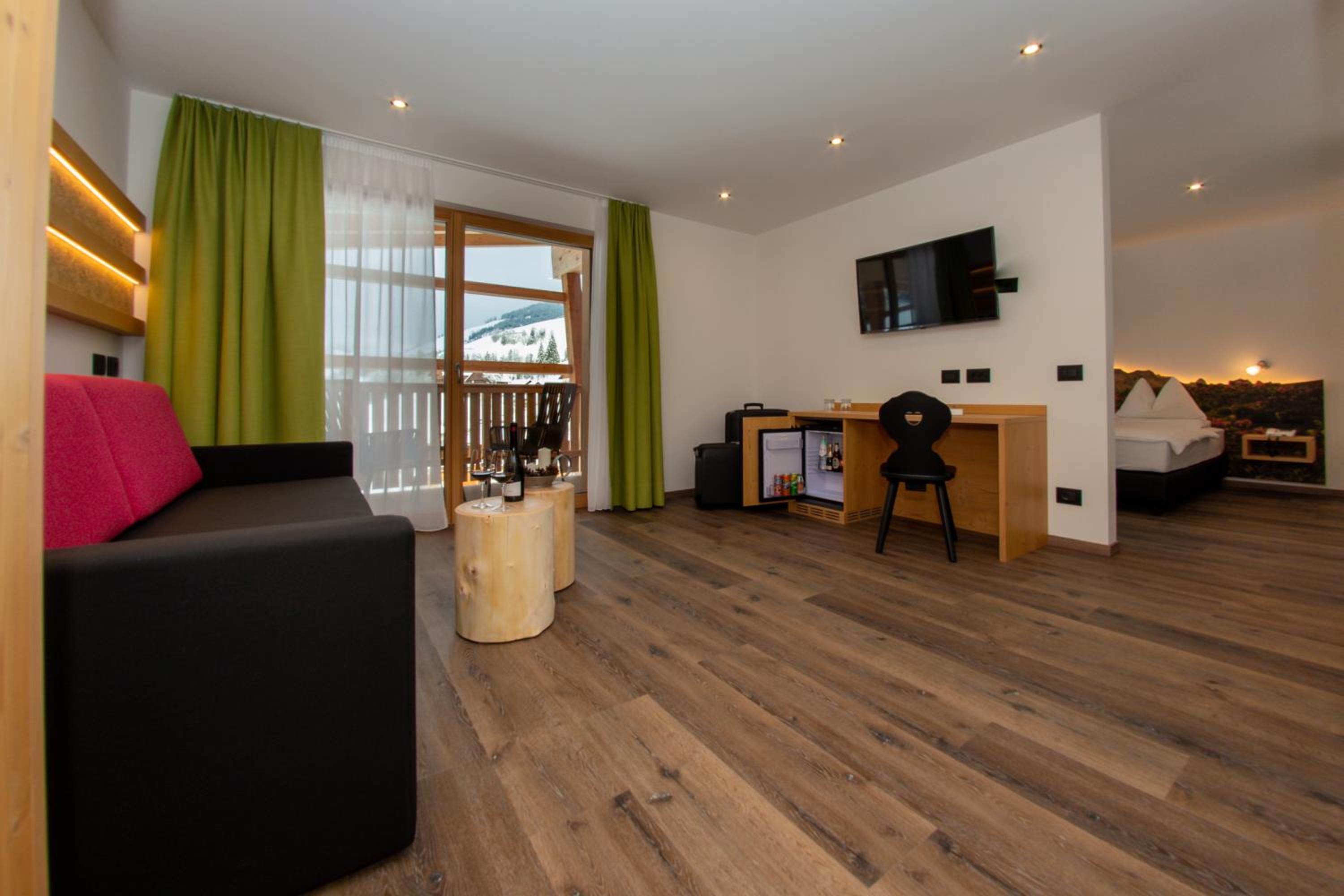 Deluxe Family Room