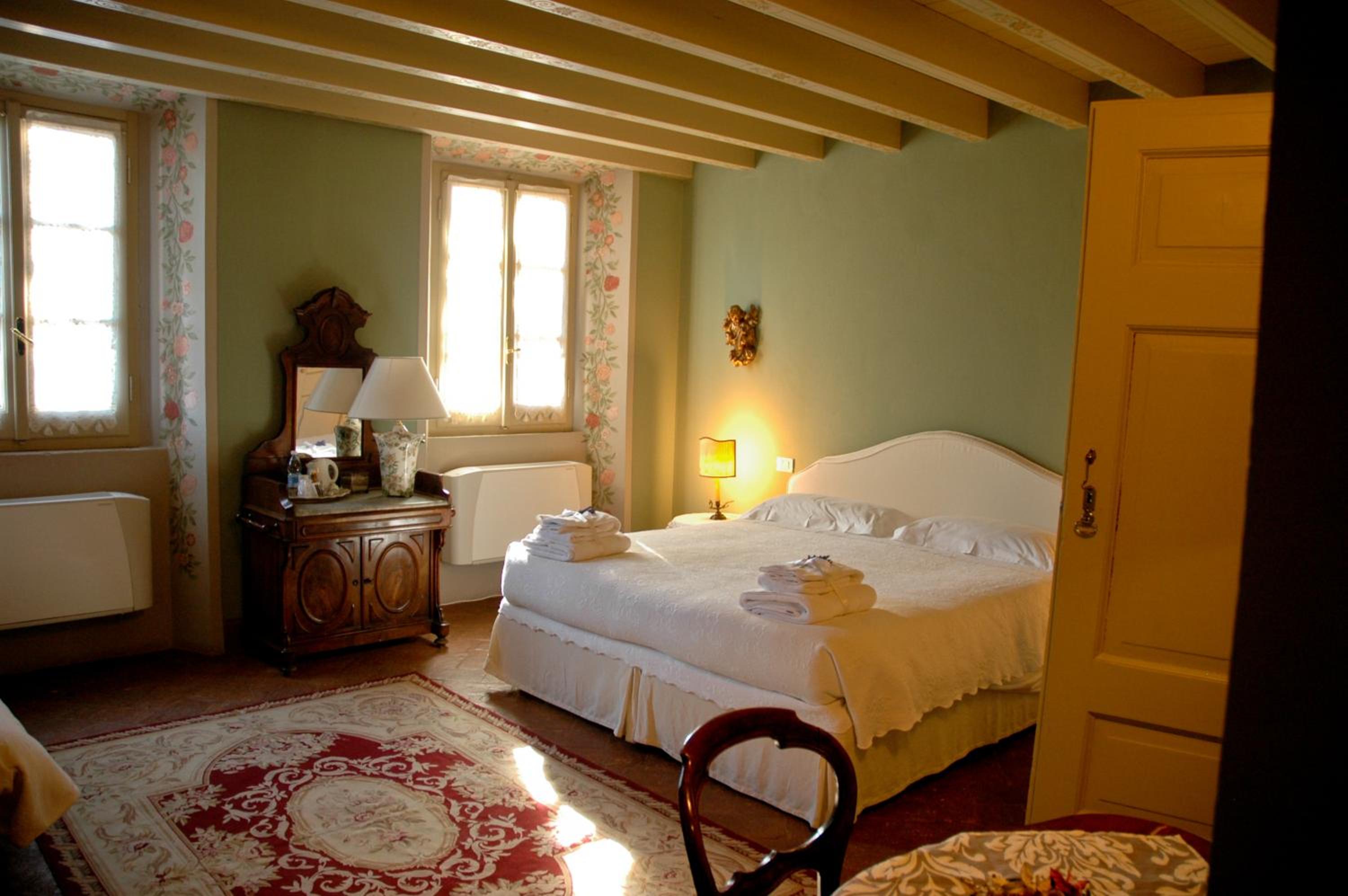 Double Room - Photo 15