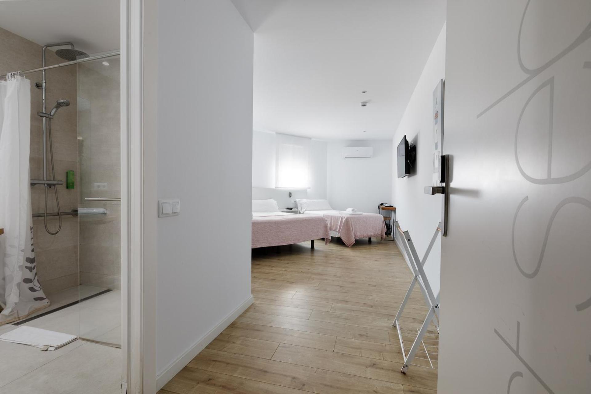 Double Room - Photo 1