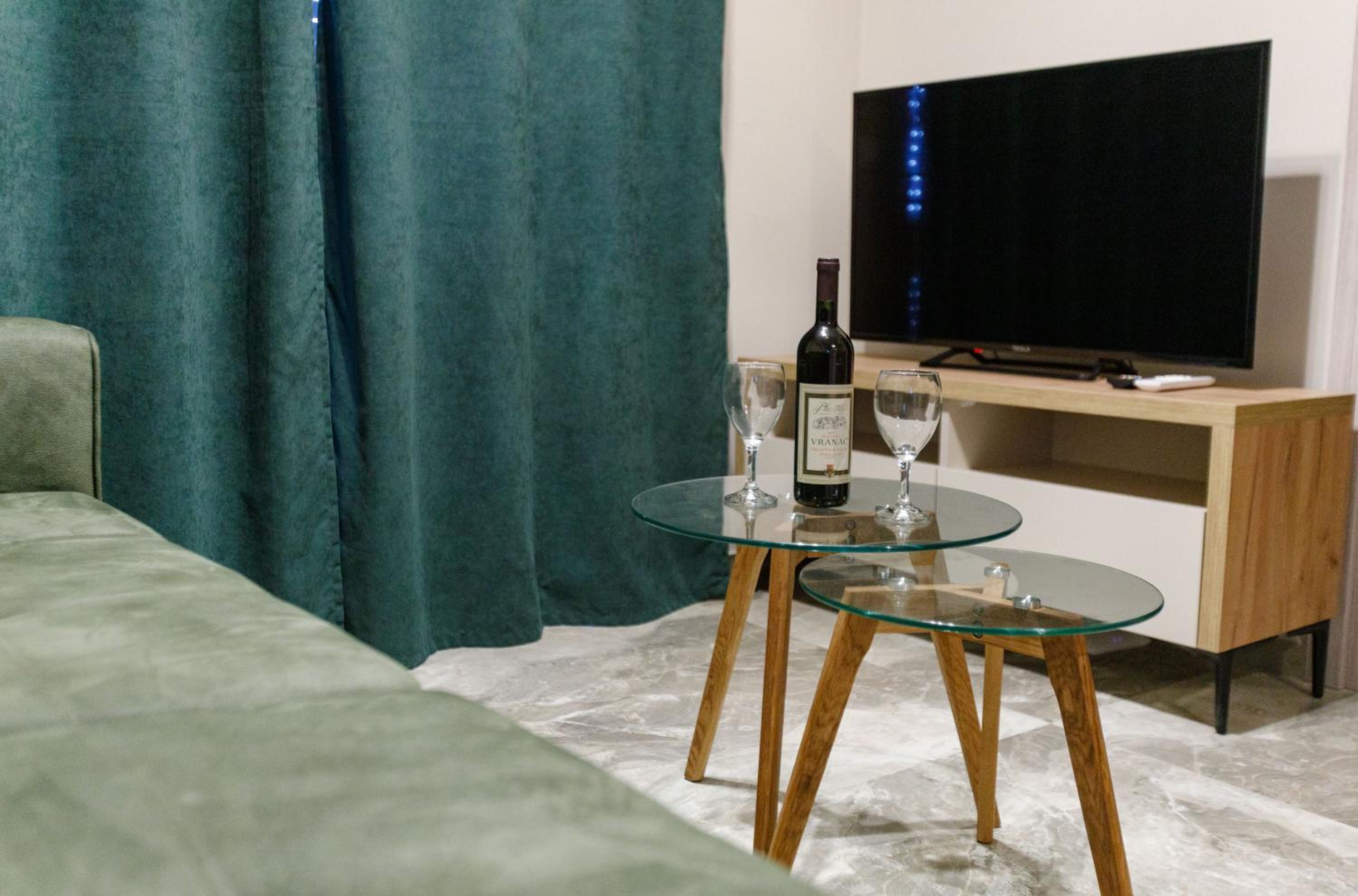Two-Bedroom Apartment with Terrace and Sea View photo 1