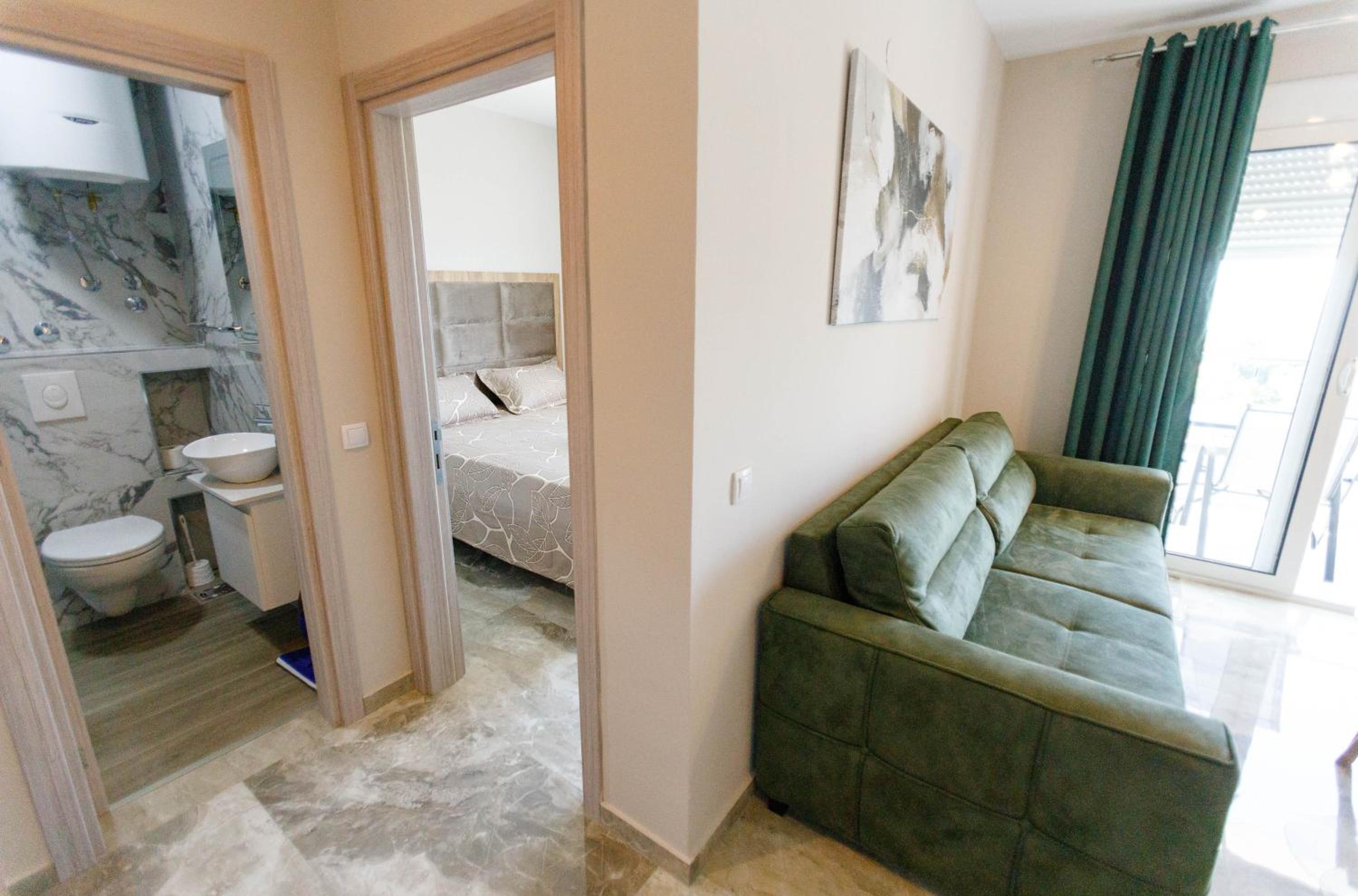Two-Bedroom Apartment with Terrace and Sea View photo 2