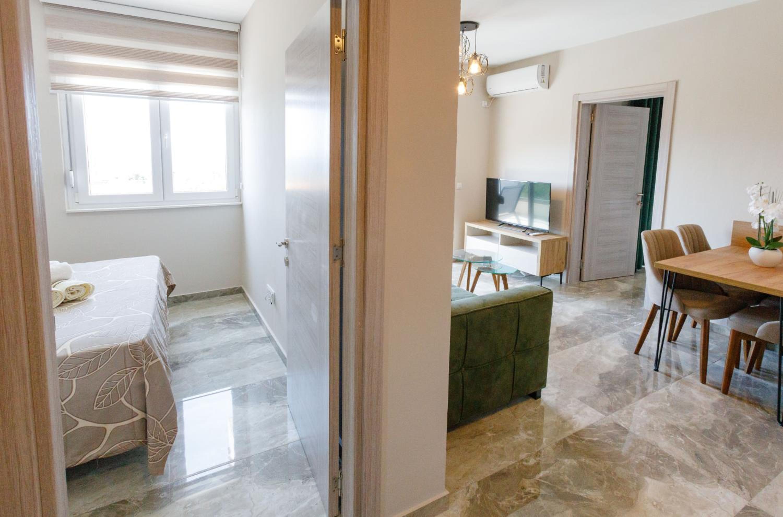 Two-Bedroom Apartment with Terrace and Sea View photo 3
