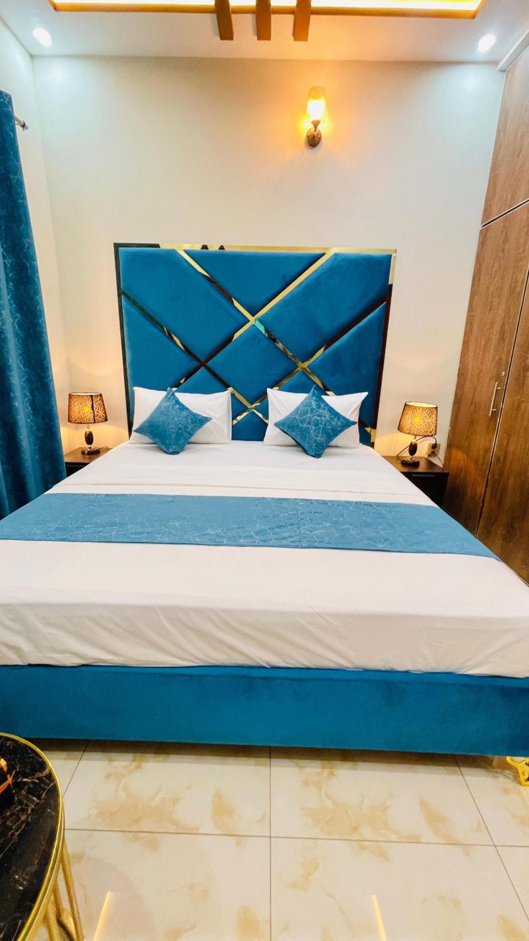 Budget Double Room photo 3