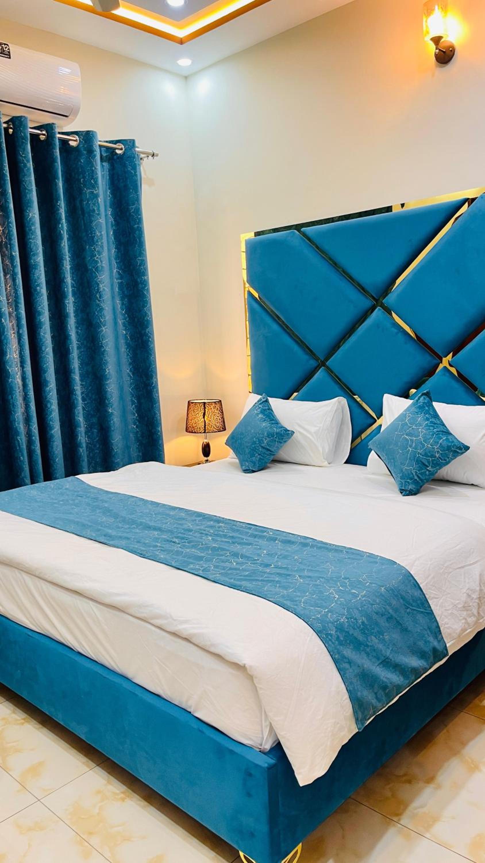 Budget Double Room photo 2