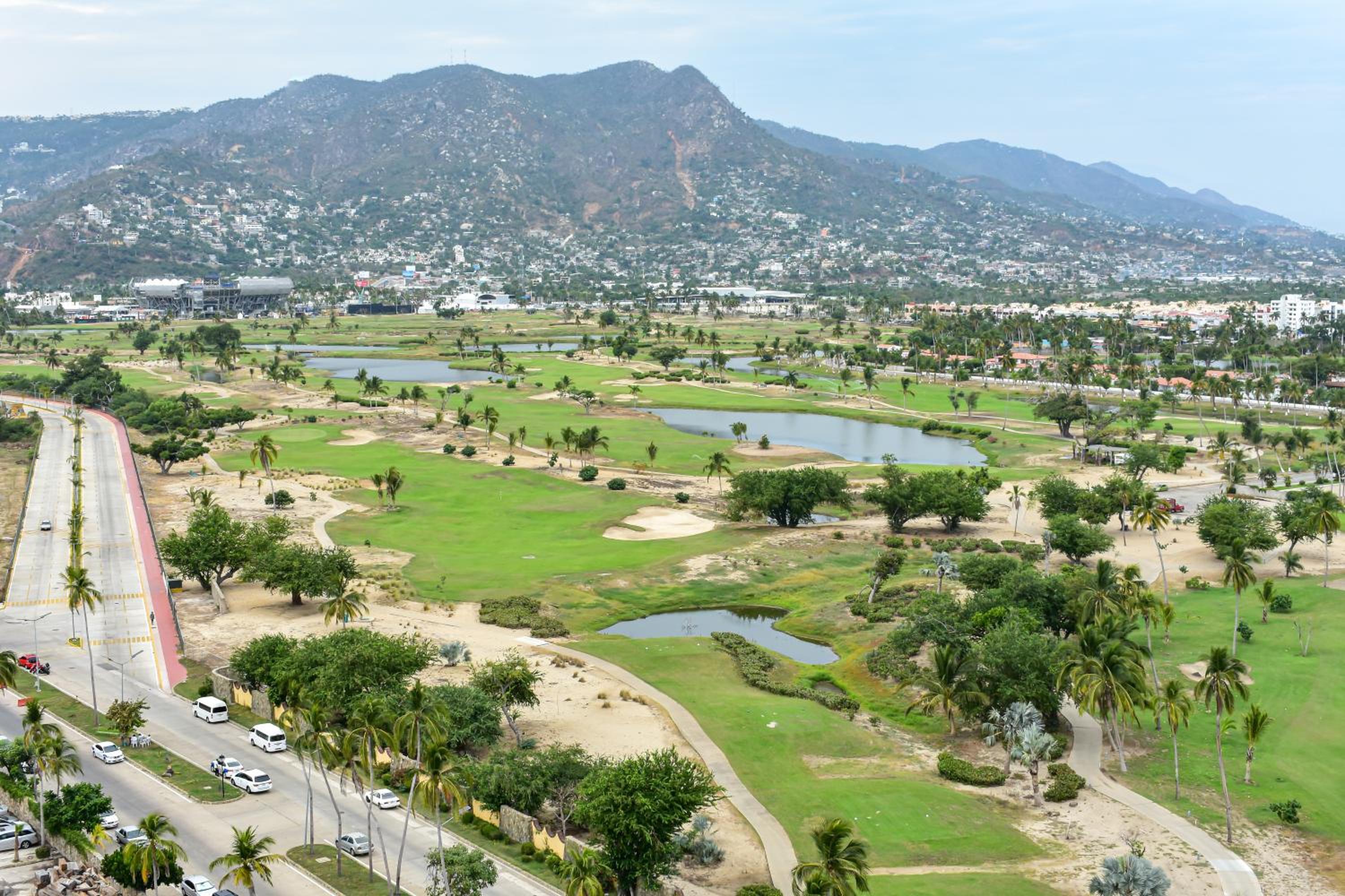 Deluxe Golf View King