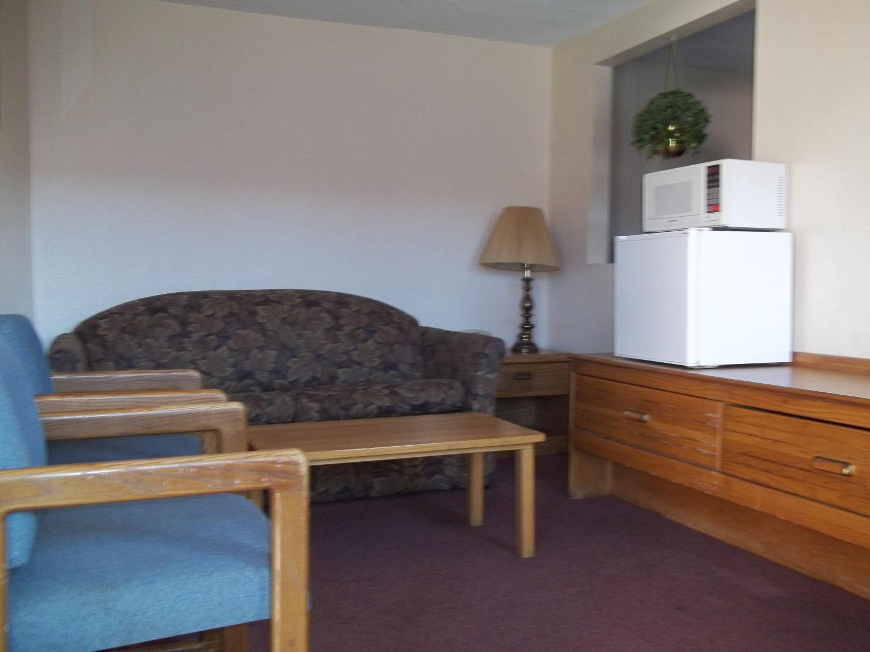 Queen Room with Two Queen Beds photo 1