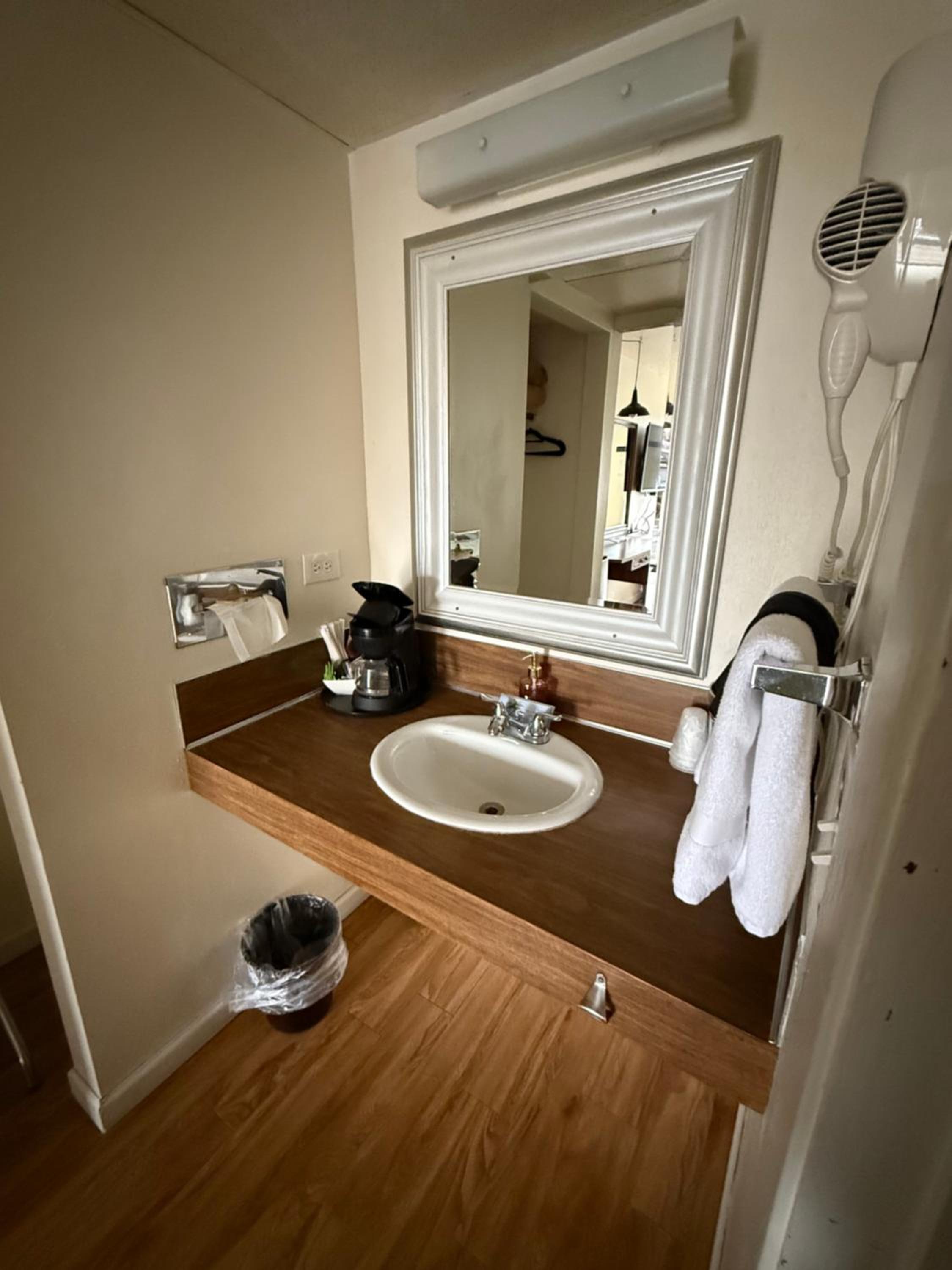 Deluxe Double Room - Photo 6