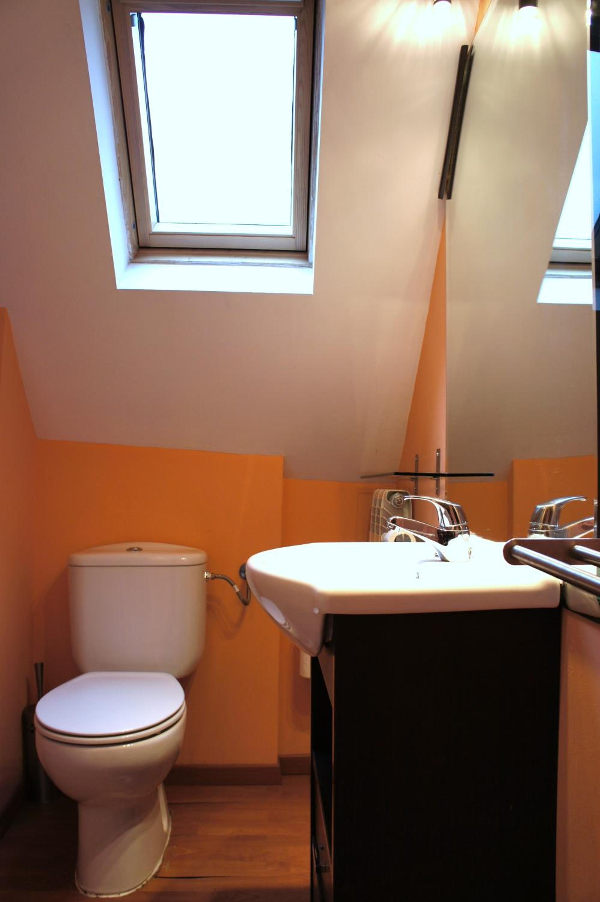 Superior Two-Bedroom Apartment (4-6 Adults) photo 3