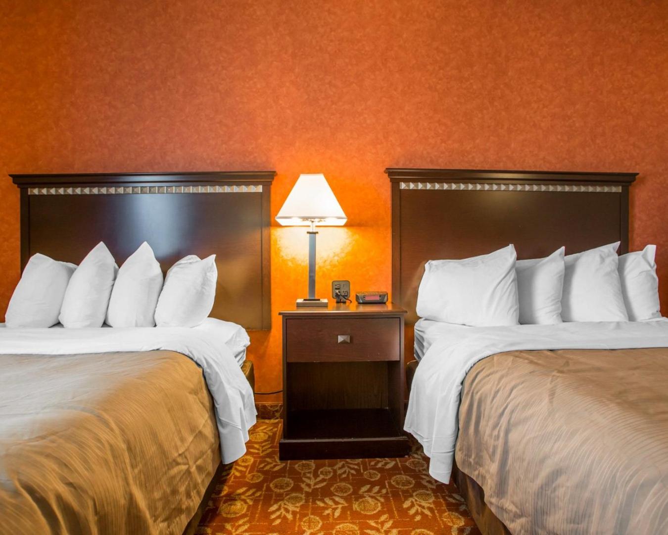 Double Room with Two Double Beds - Non-Smoking - Photo 1