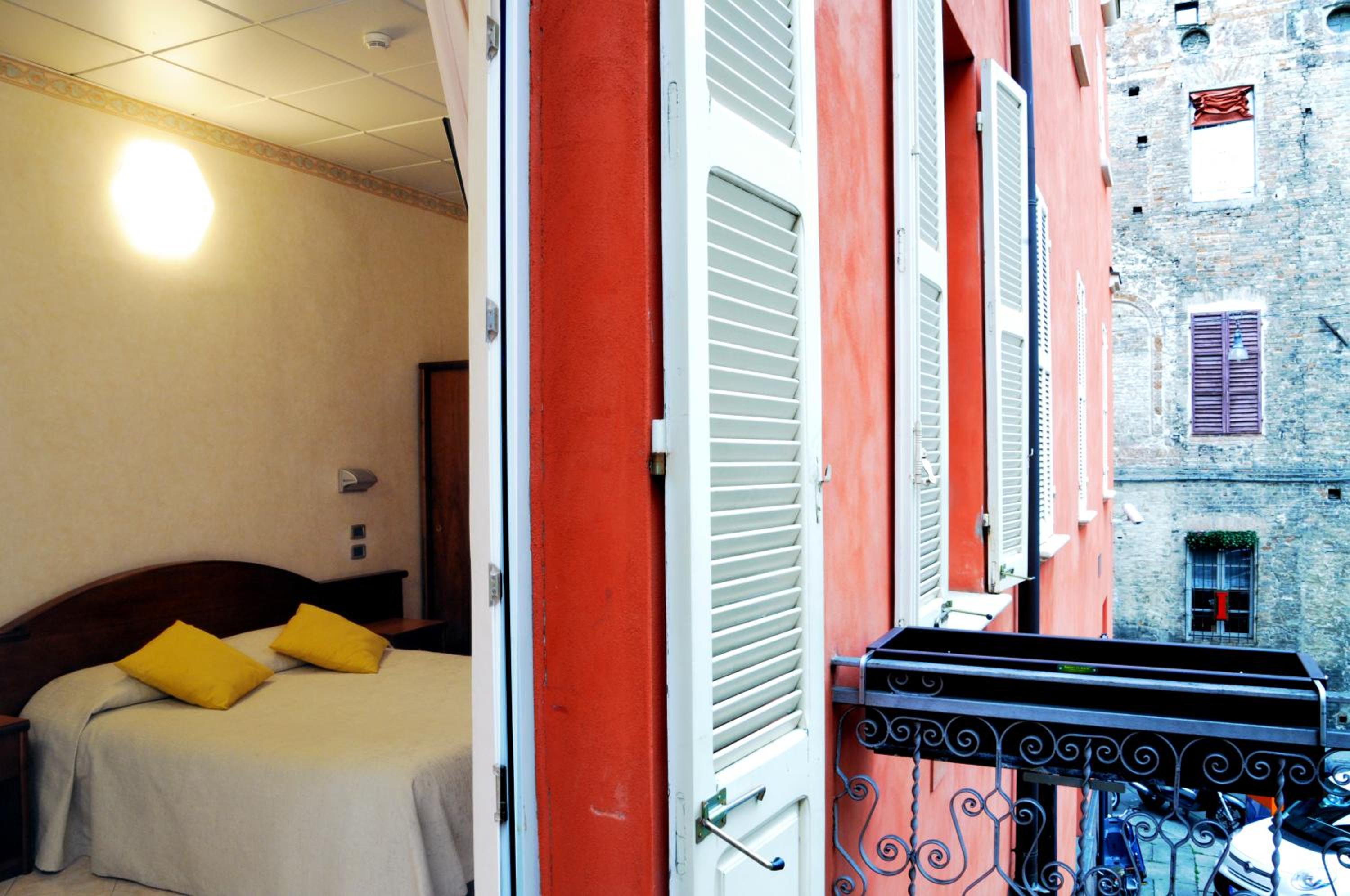 Classic Double Room - Photo 3