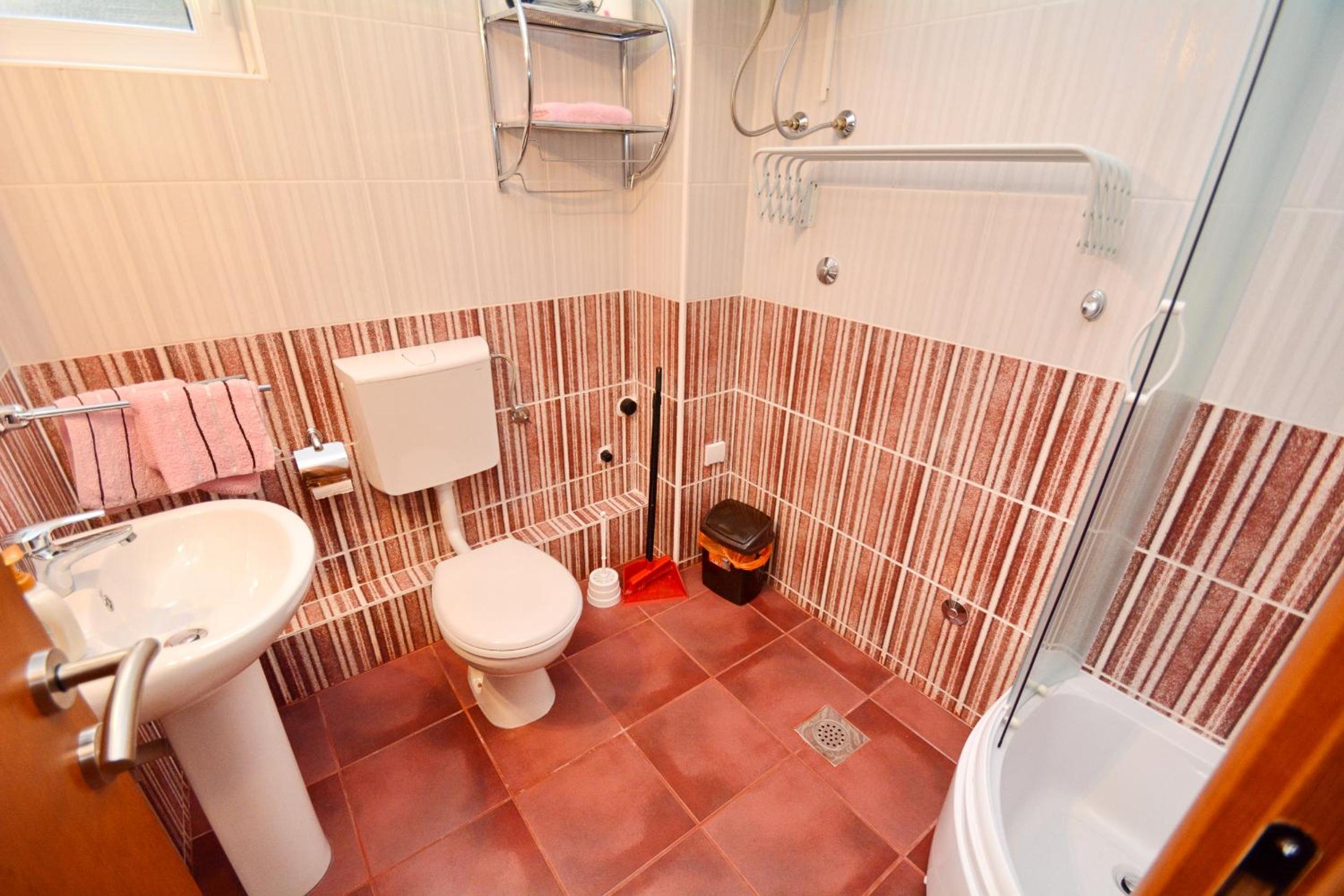 Apartment - Ground Floor photo 3