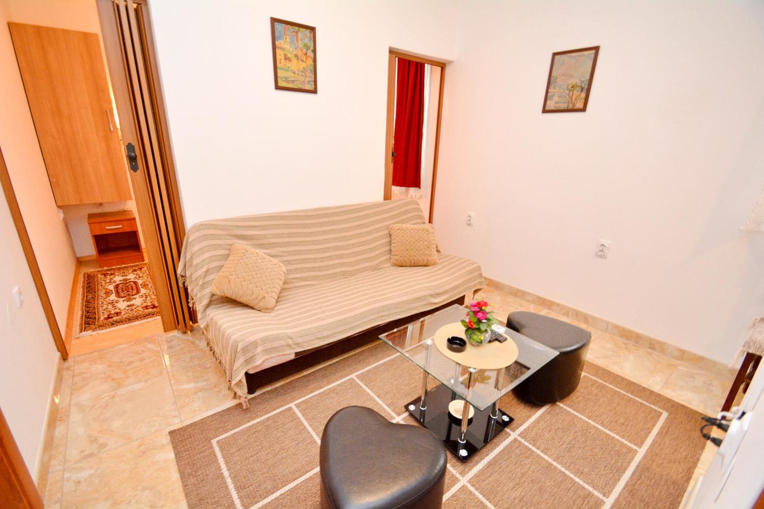 Apartment - Ground Floor photo 2