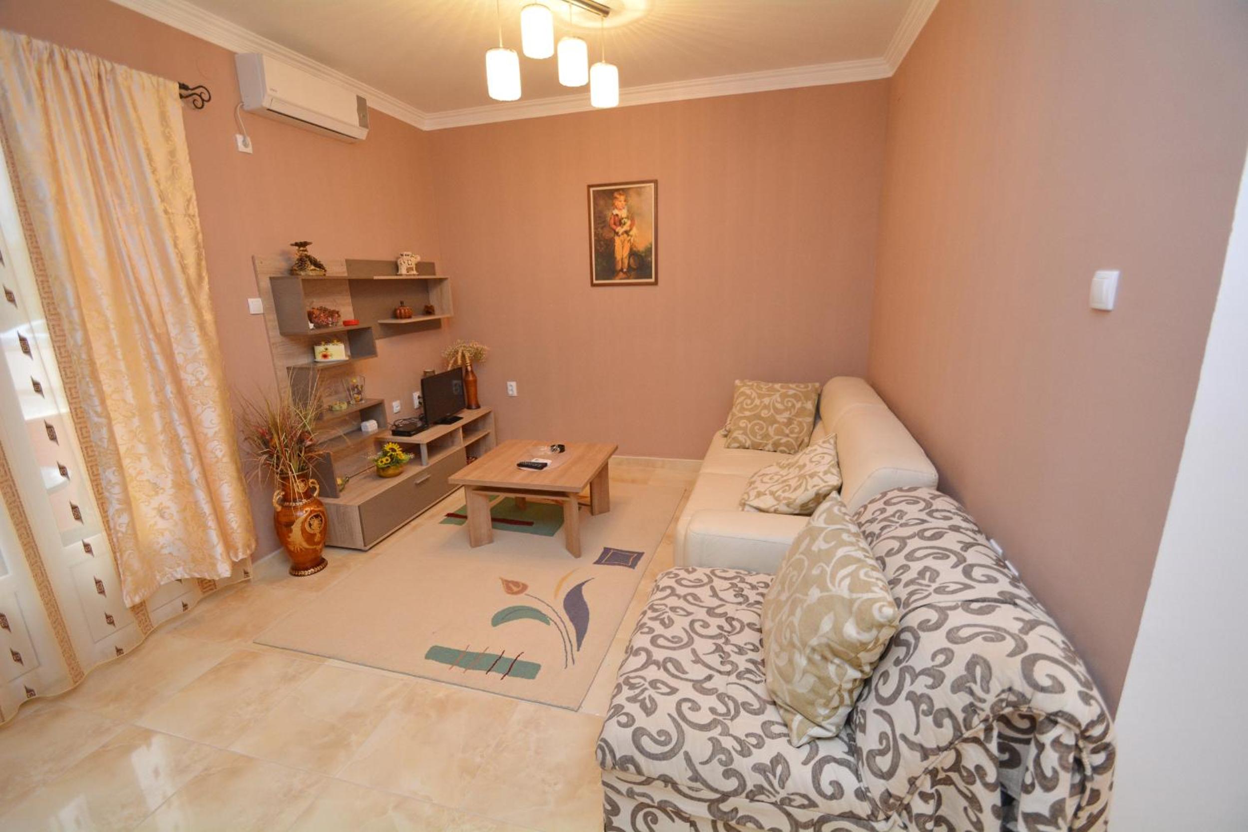 Apartment with Balcony photo 3