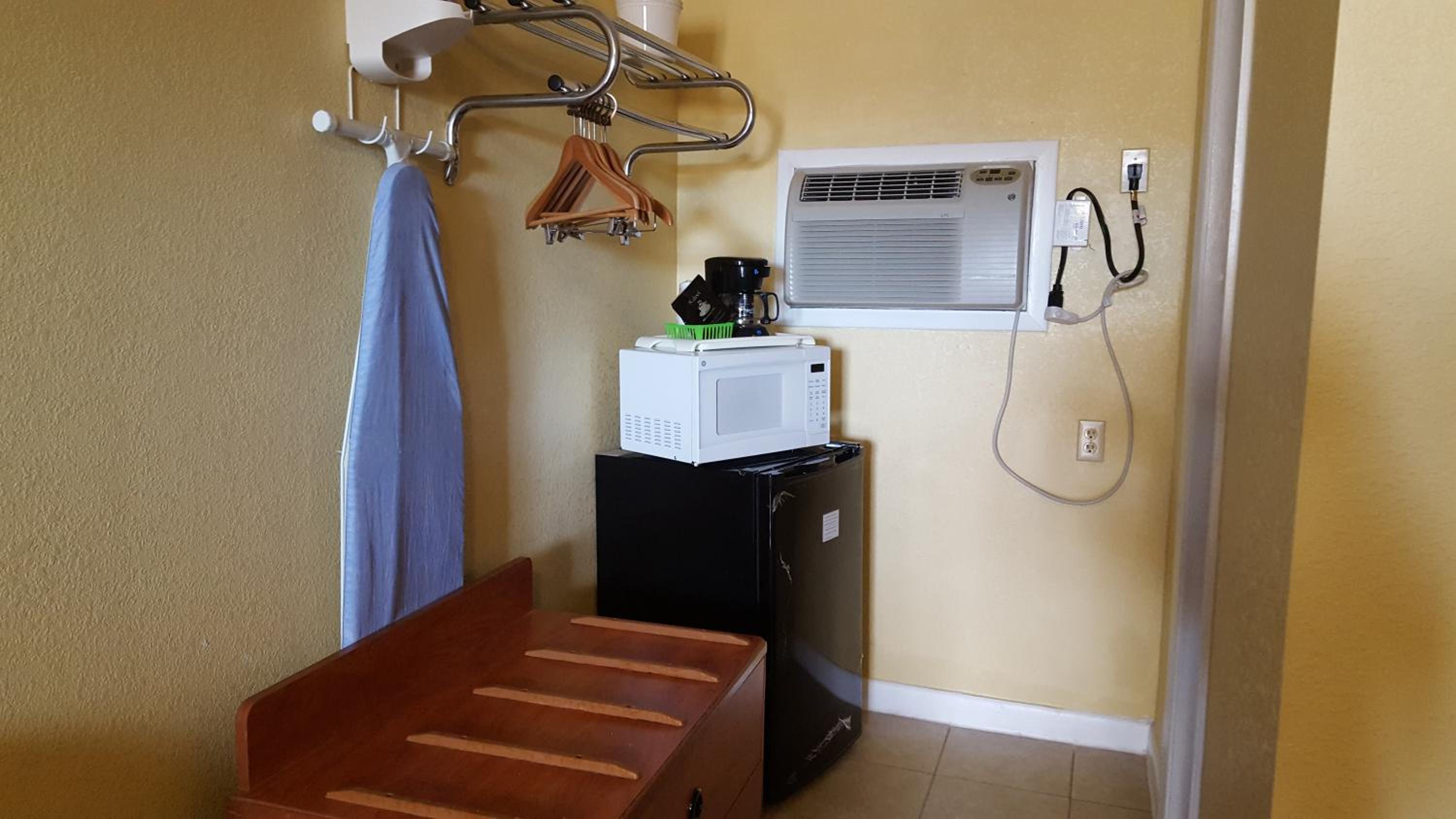 Double Room - Photo 8