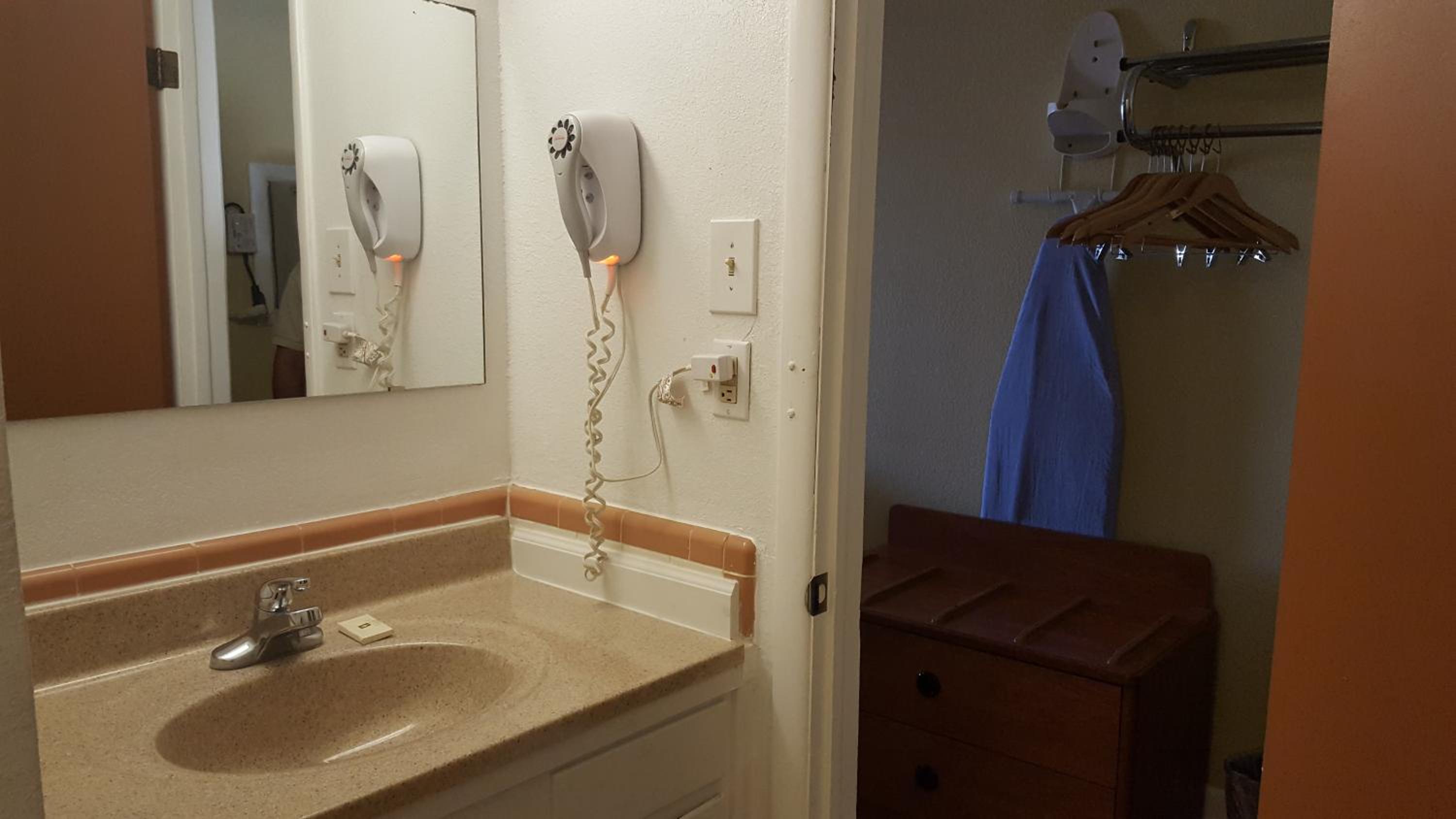 Deluxe Single Room - Photo 4