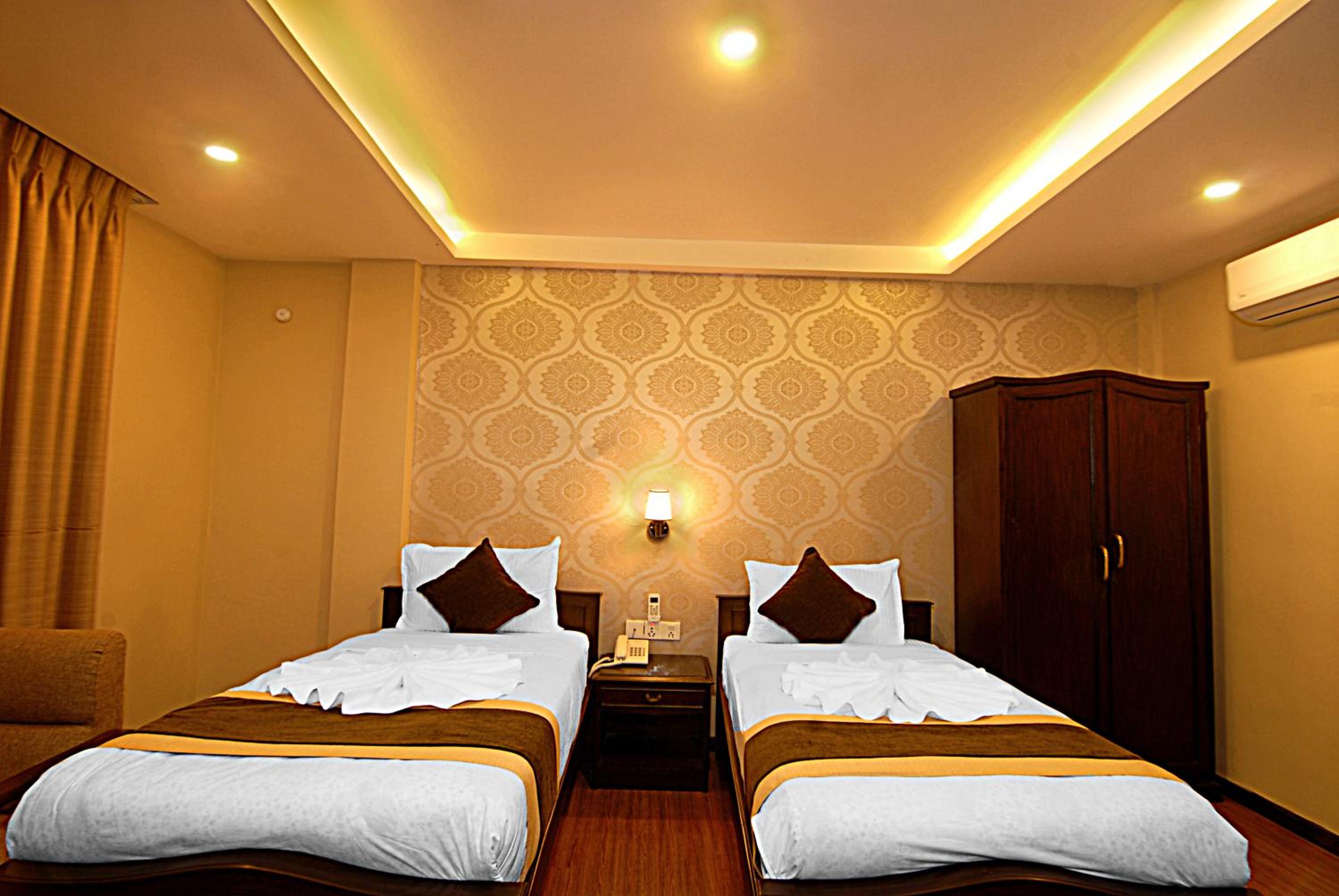 Suite Double or Twin Room photo 3