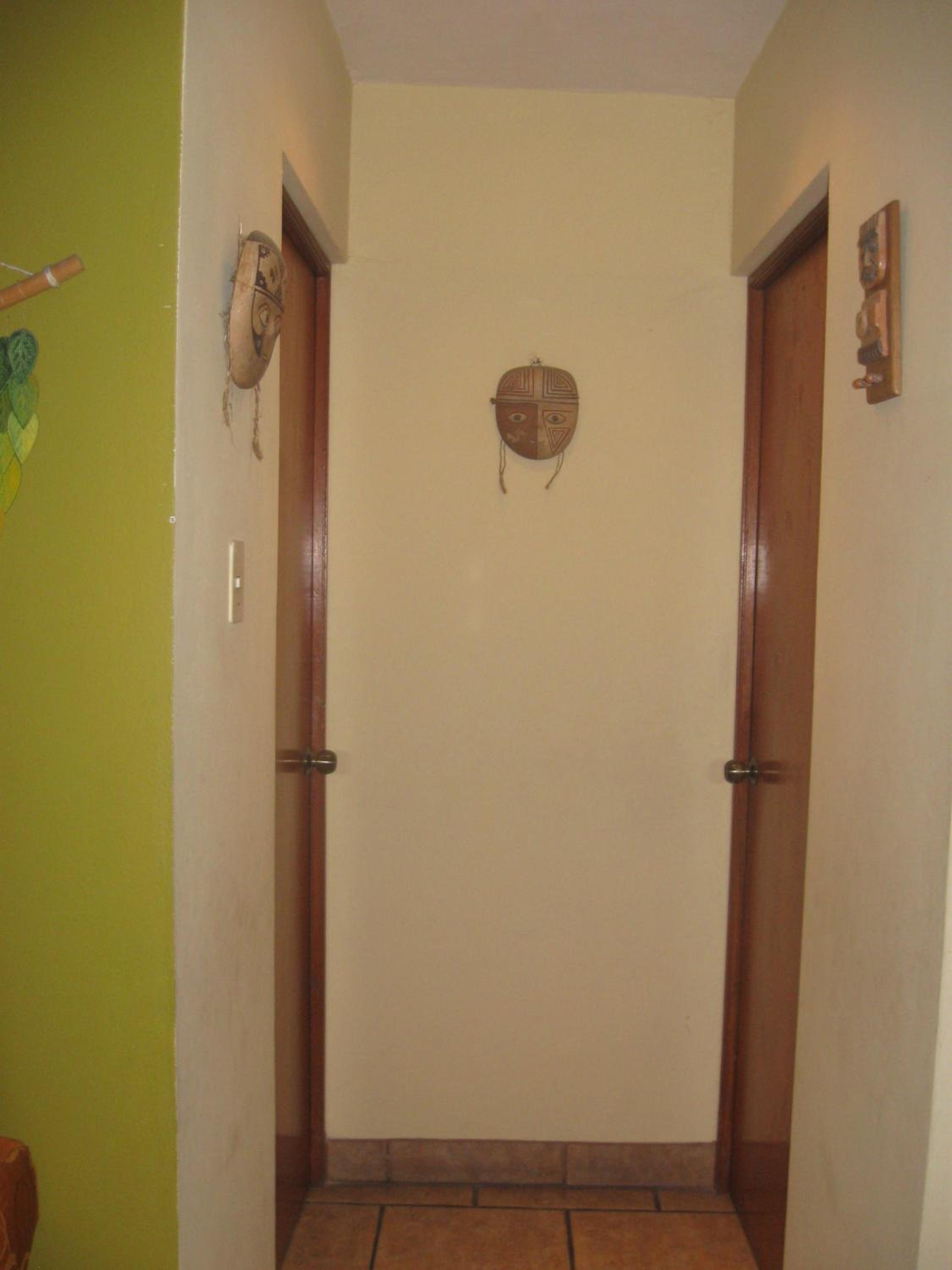Single Room with Shared Bathroom photo 3