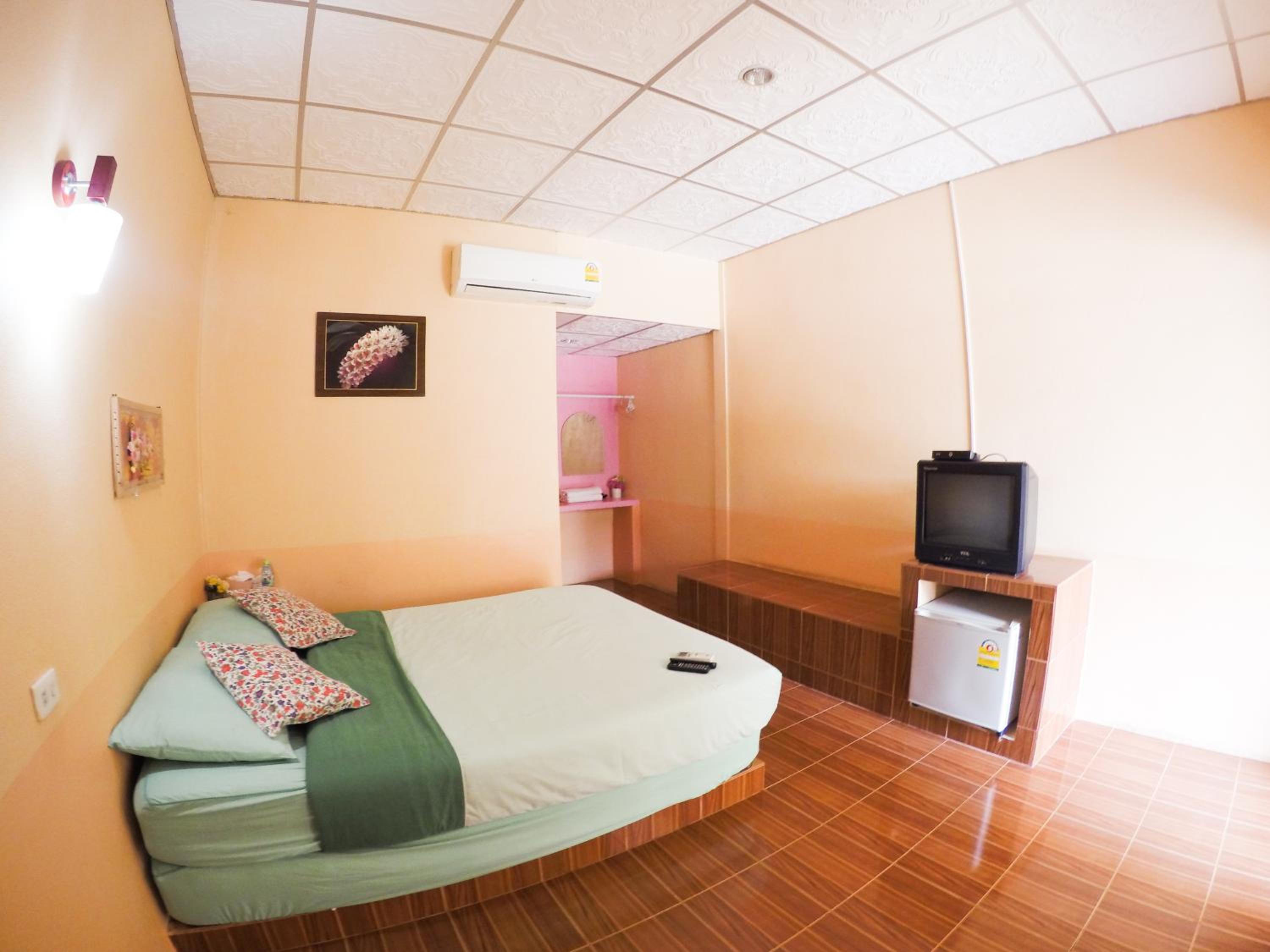 Budget Double Room - Photo 3