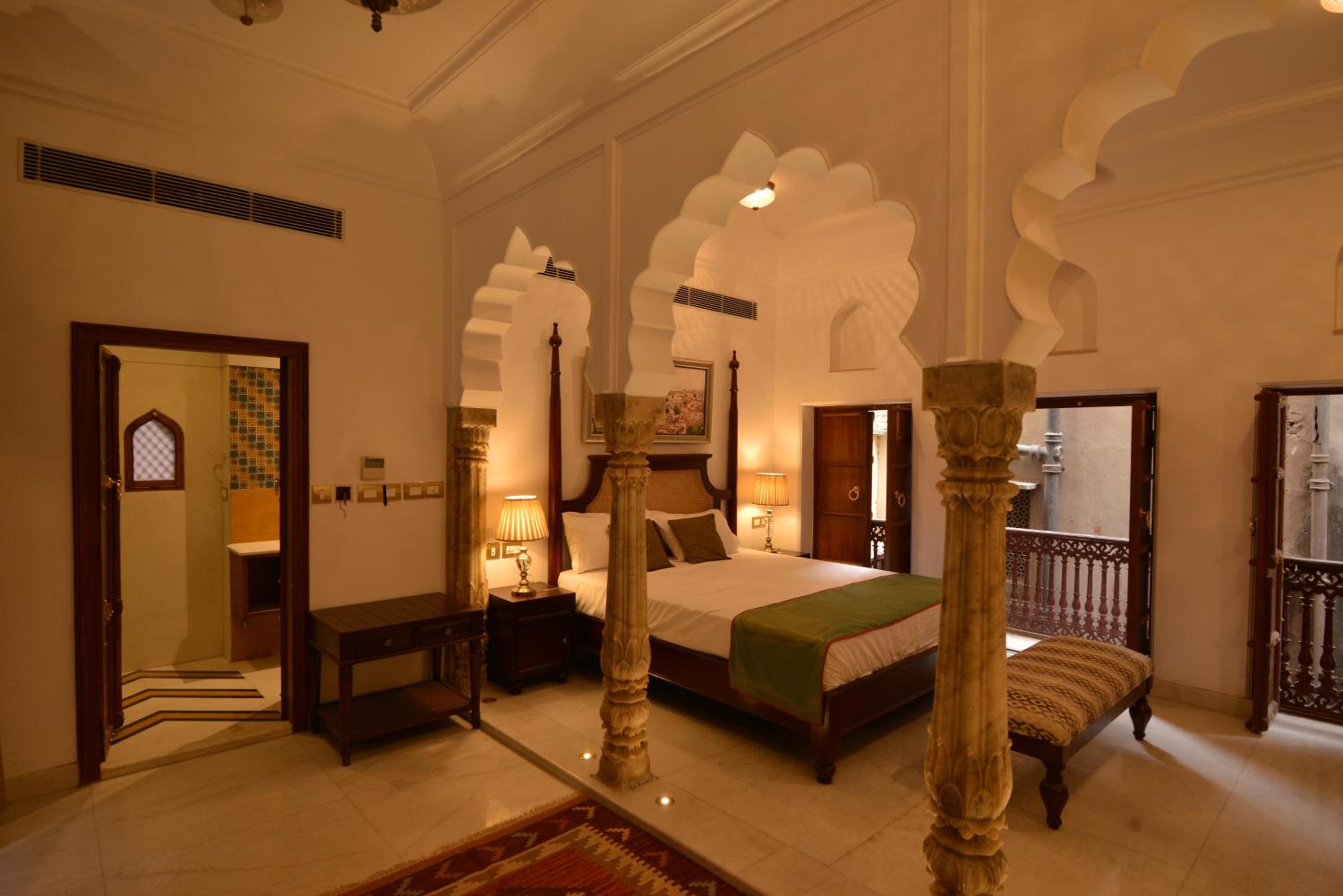 Diwan-E-Khas Room - Haveli Dharampura