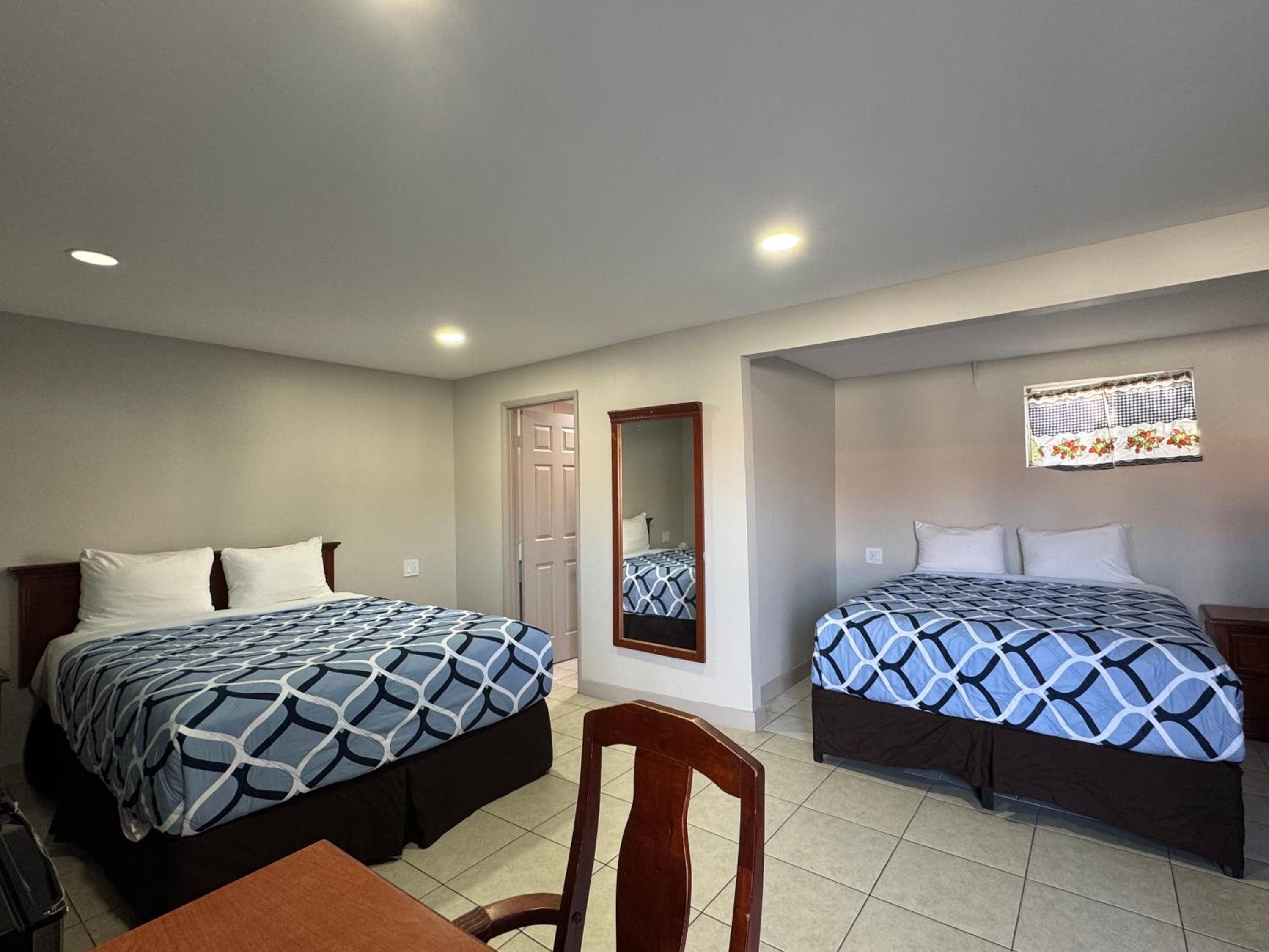 Queen Room with Two Queen Beds - Accessible/Non-Smoking