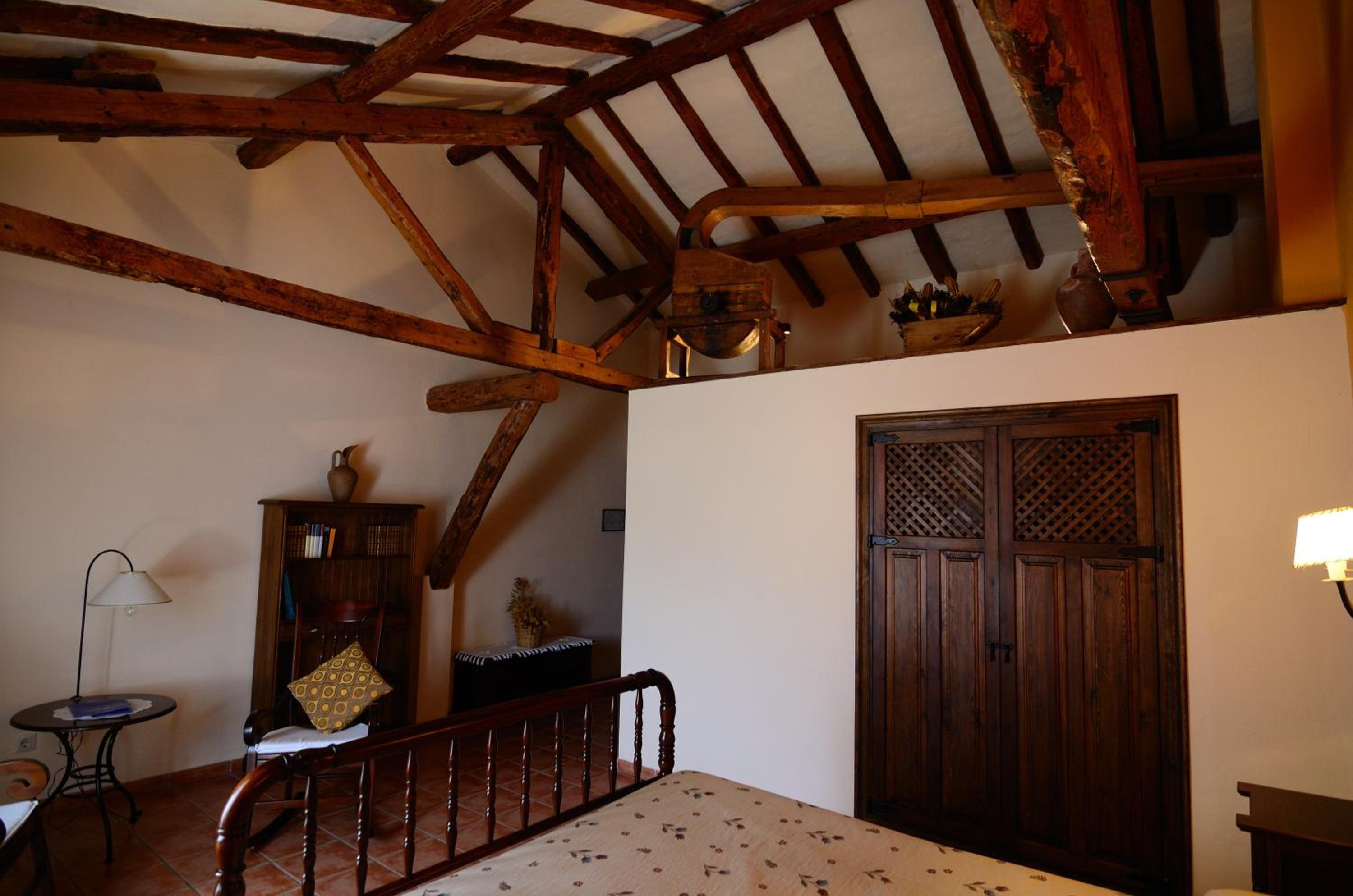 Superior Double or Twin Room - Photo 12