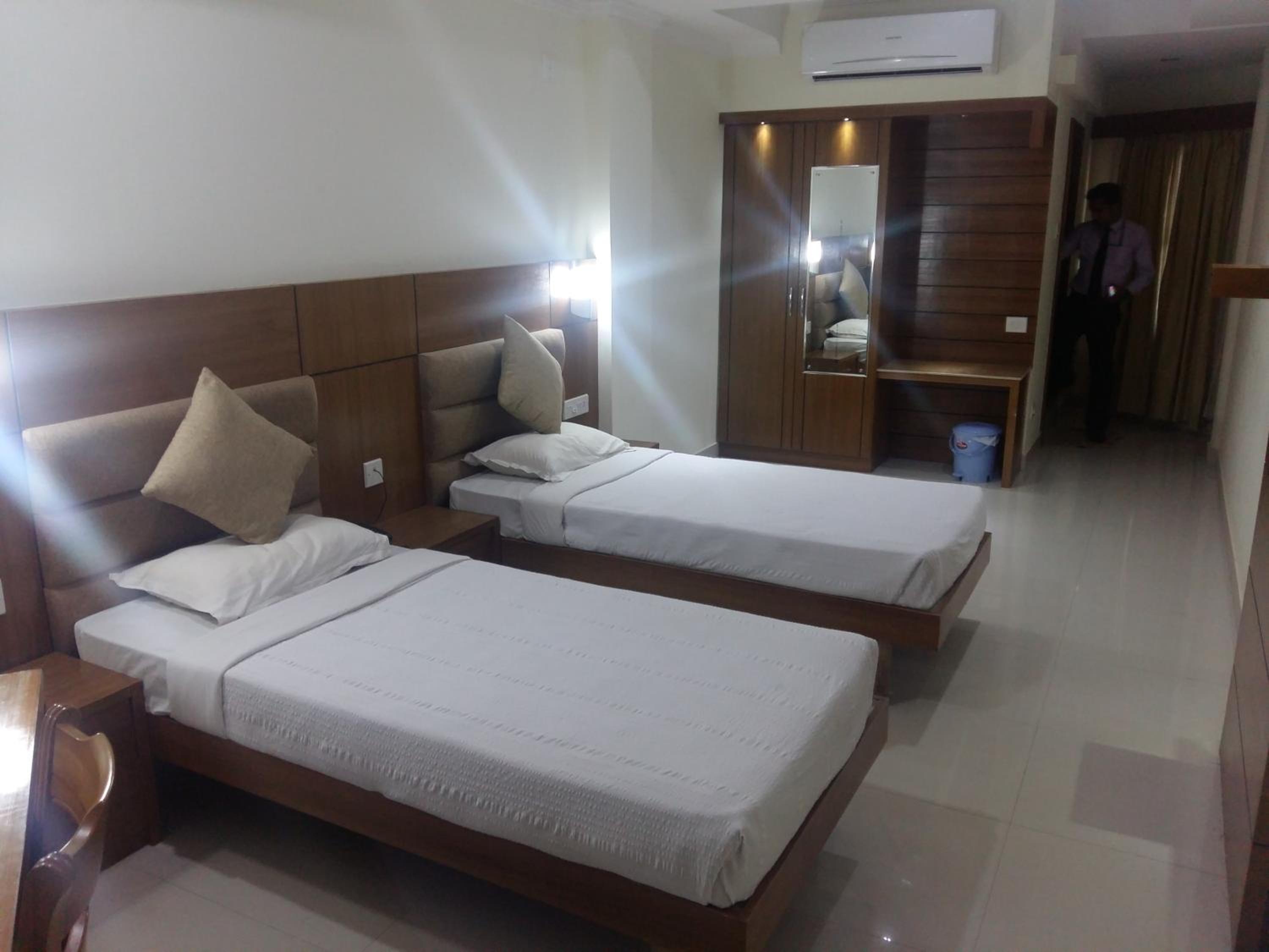Budget Double Room - Photo 3